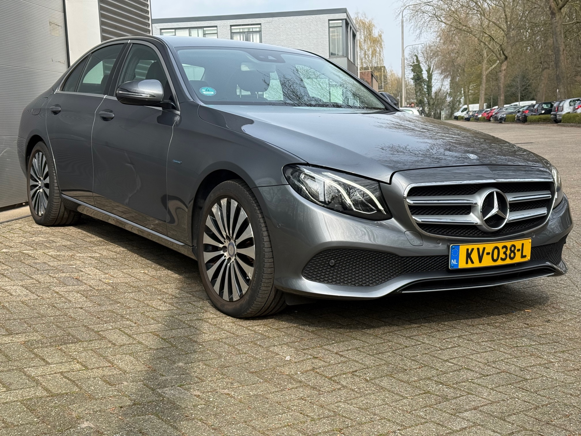Foto van Mercedes-Benz E 350 E