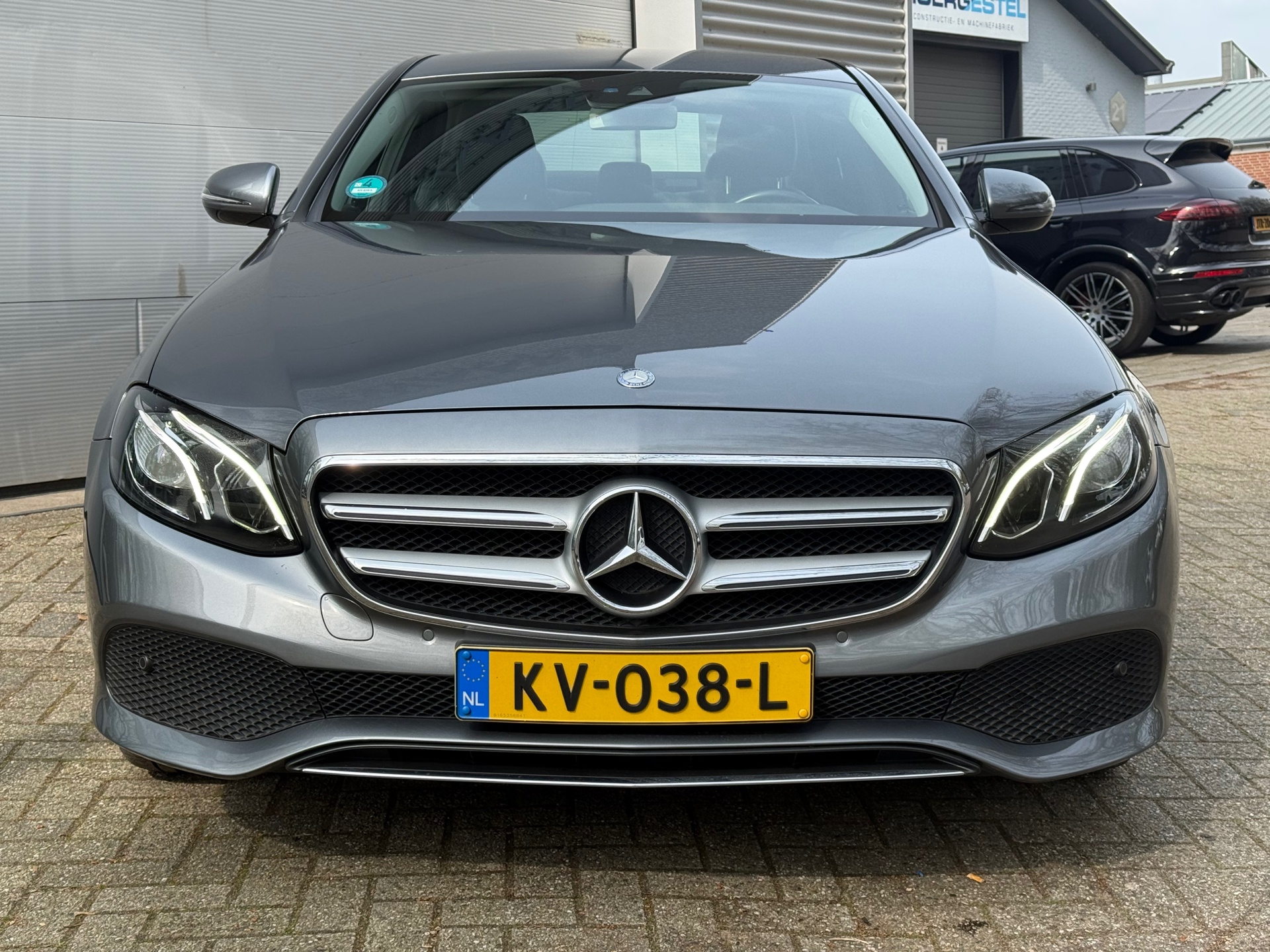 Foto van Mercedes-Benz E 350 E