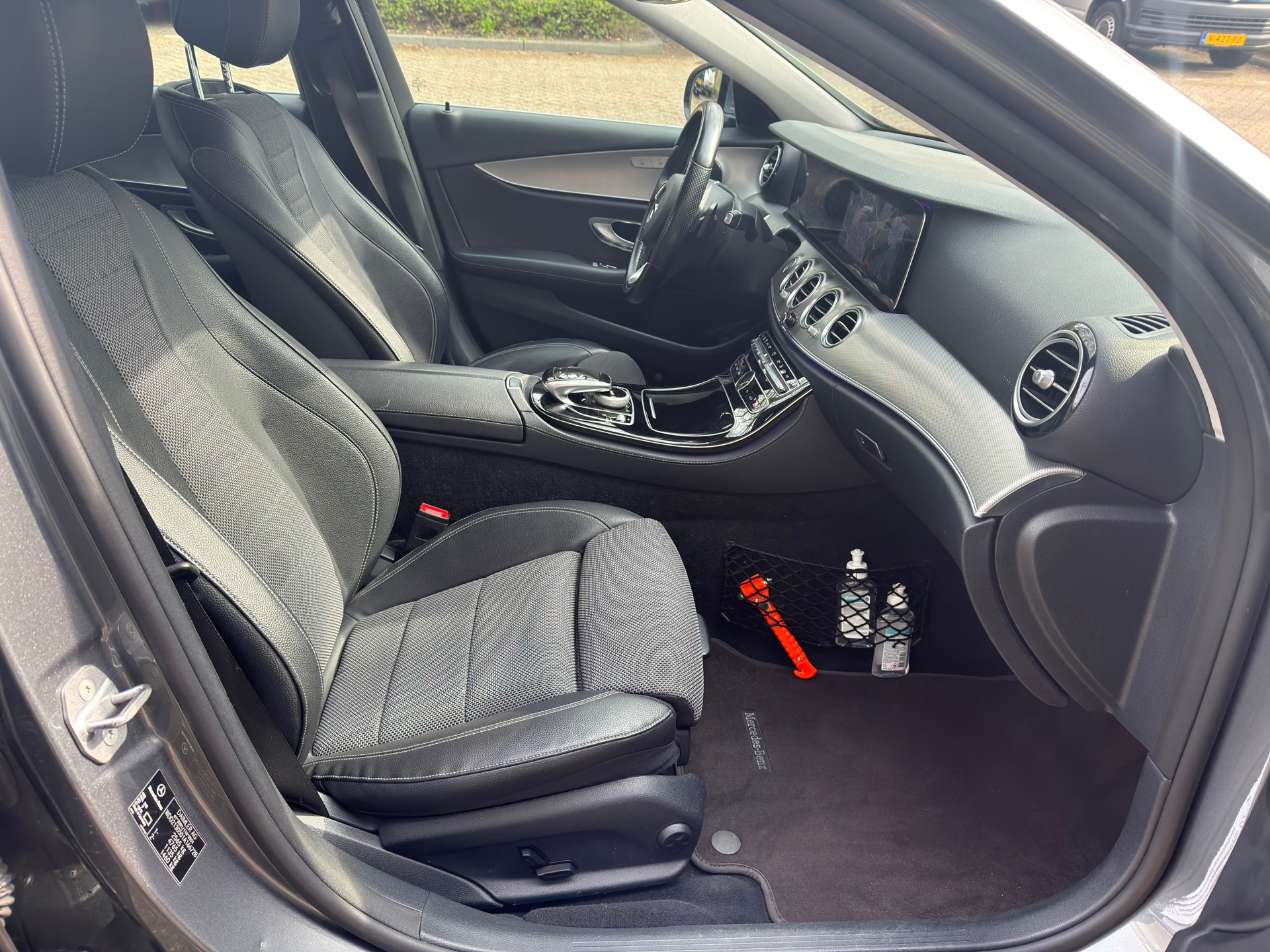 Foto van Mercedes-Benz E 350 E