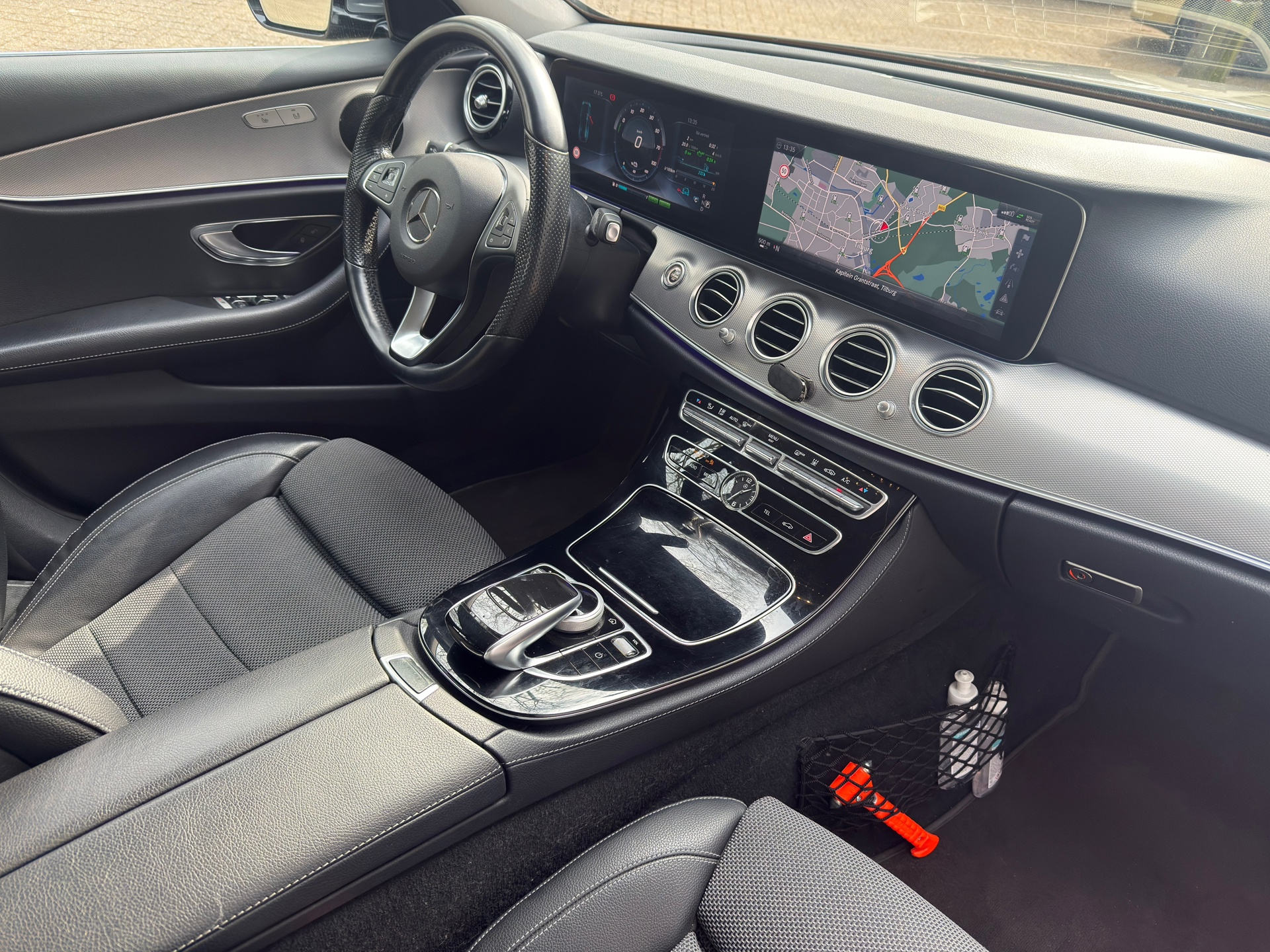 Foto van Mercedes-Benz E 350 E