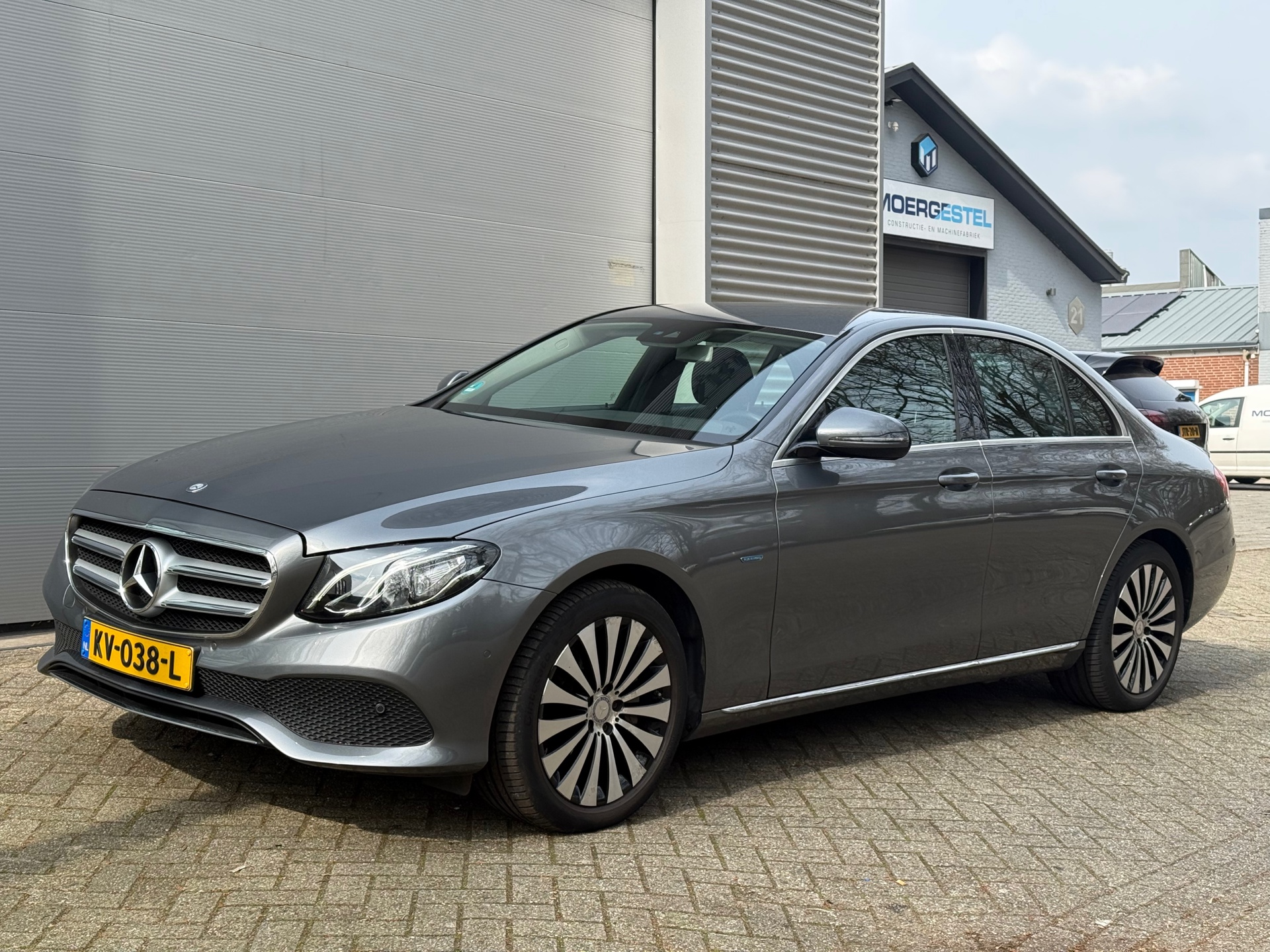 Foto van Mercedes-Benz E 350 E