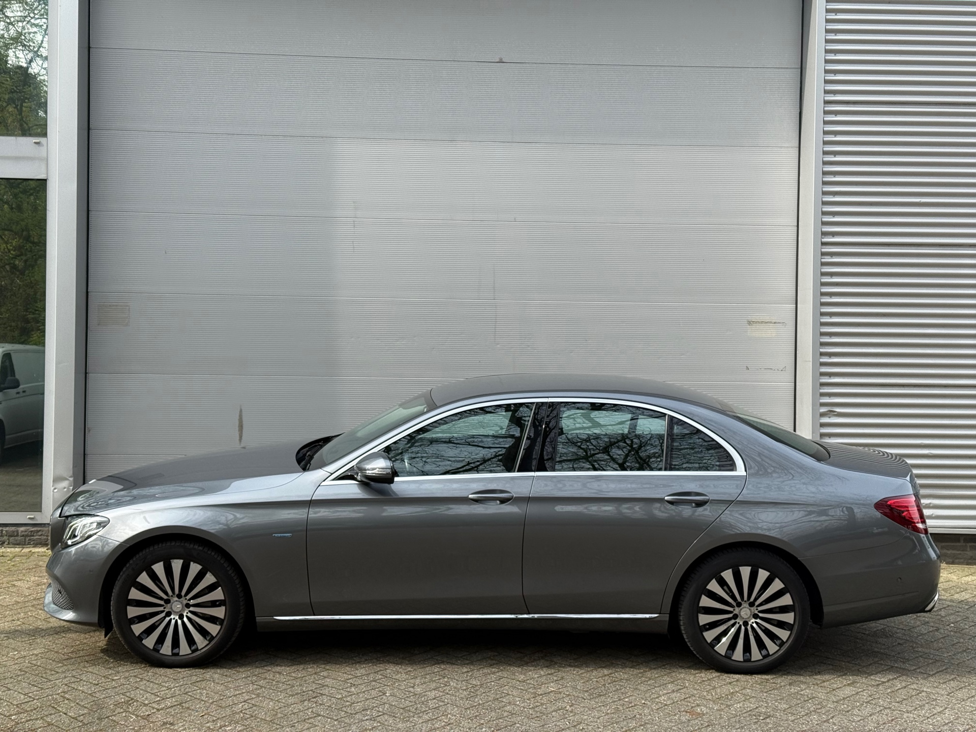 Foto van Mercedes-Benz E 350 E