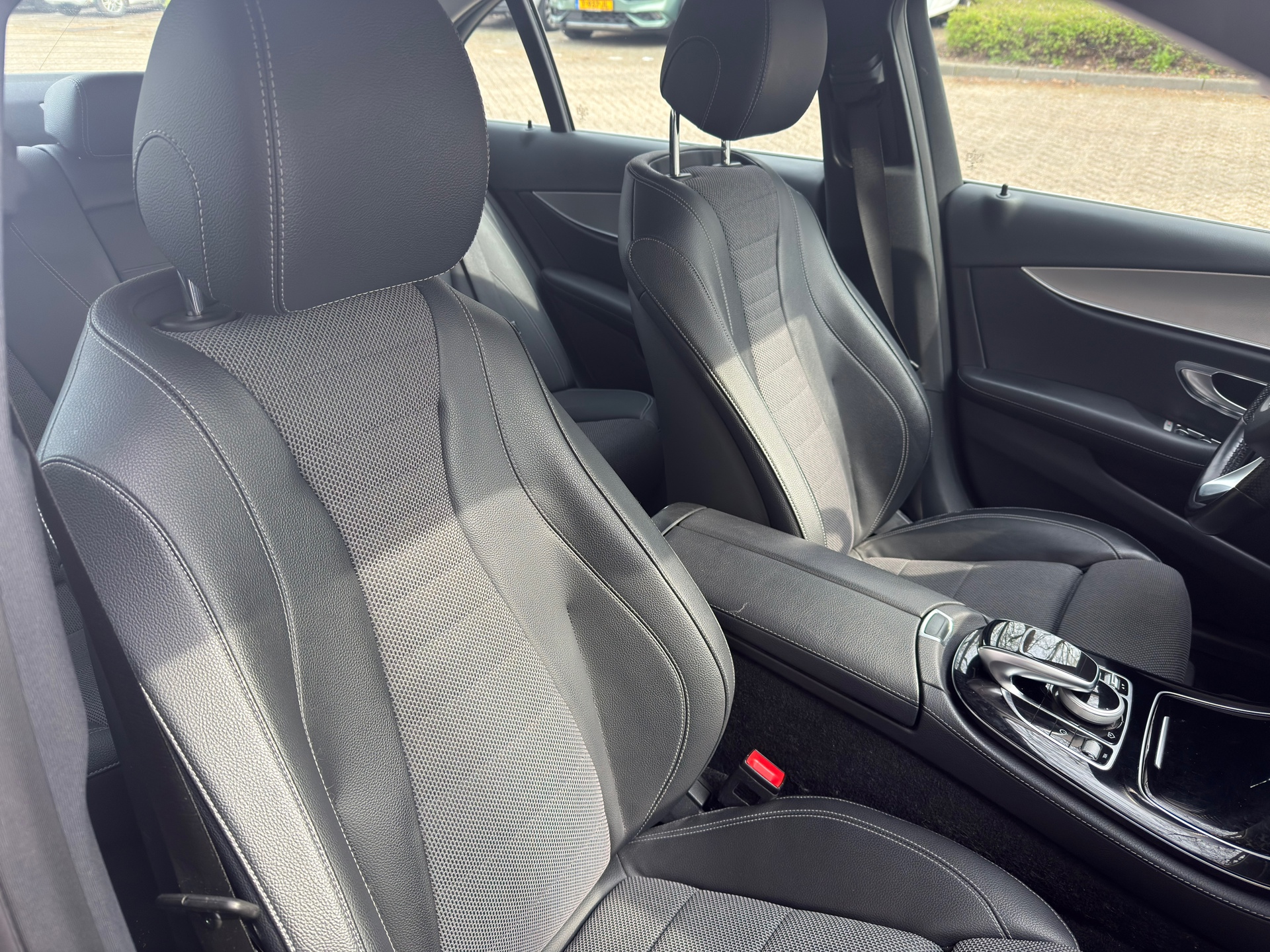 Foto van Mercedes-Benz E 350 E