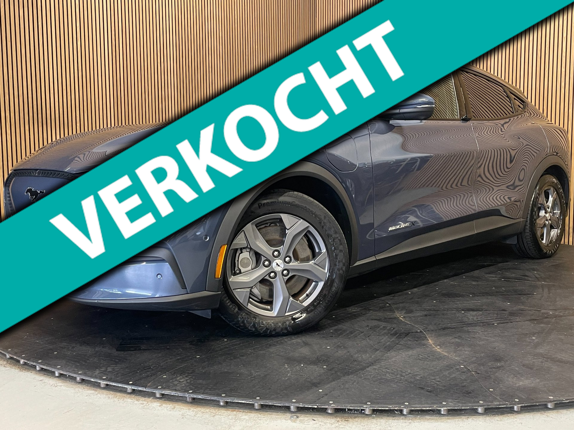 Ford Mustang Mach-e Extended RWD 98 kWh|93% SOH|VOLLEDER|B&O|ACC|360+V+A-CAMERA|CARPLAY|STOEL+STUURVERW|NL-AUTO|1e EIG.|INCL. BTW| 2021 - voorkant
