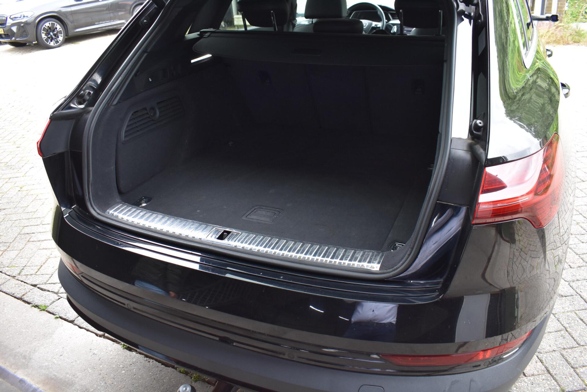 Foto van Audi E-tron