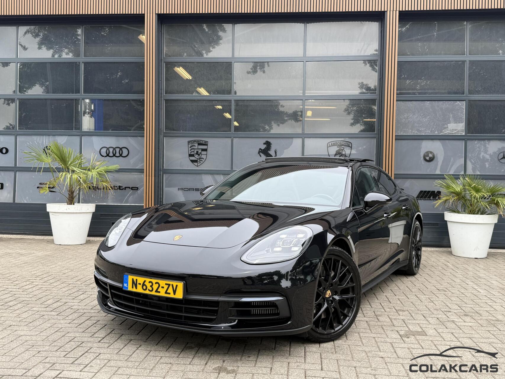 Foto van Porsche Panamera 4