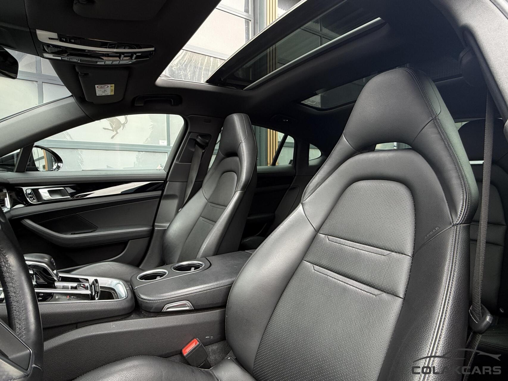Foto van Porsche Panamera 4