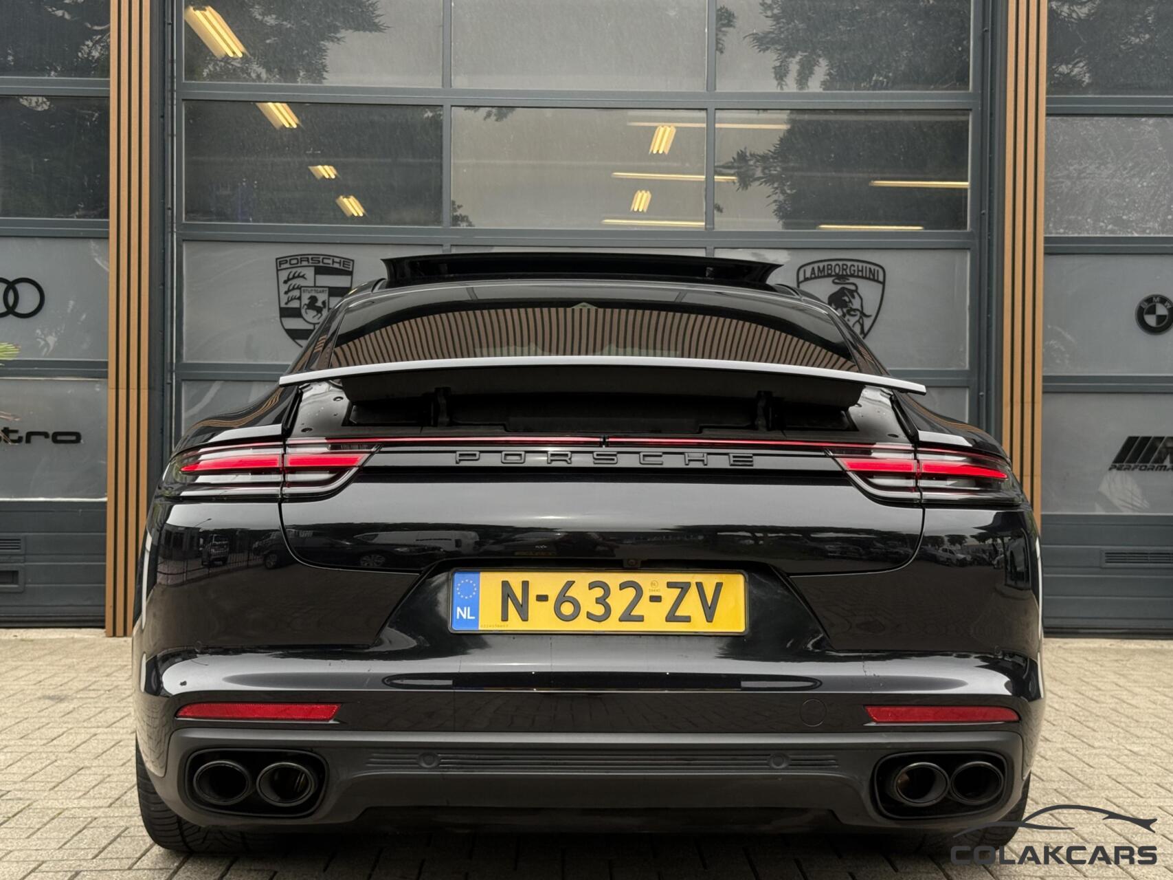 Foto van Porsche Panamera 4