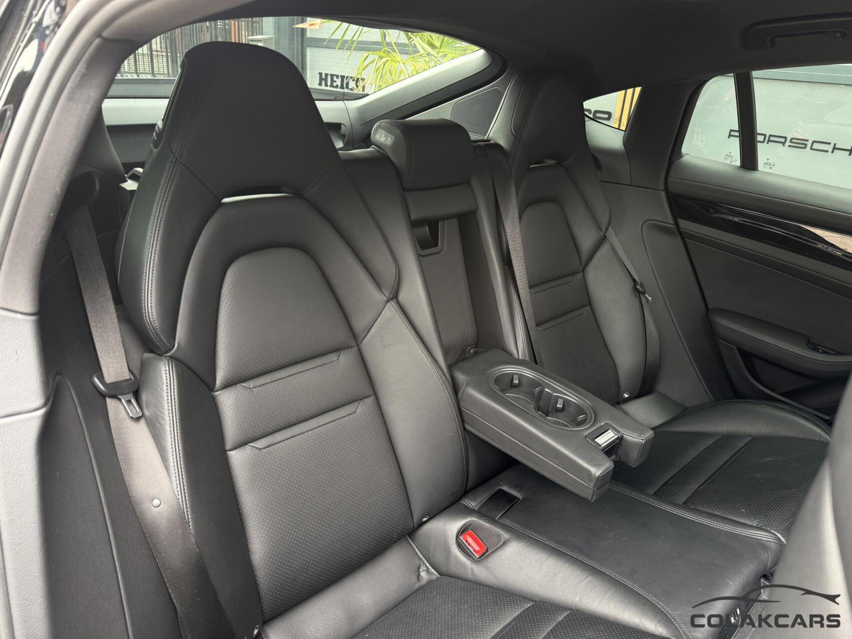 Foto van Porsche Panamera 4