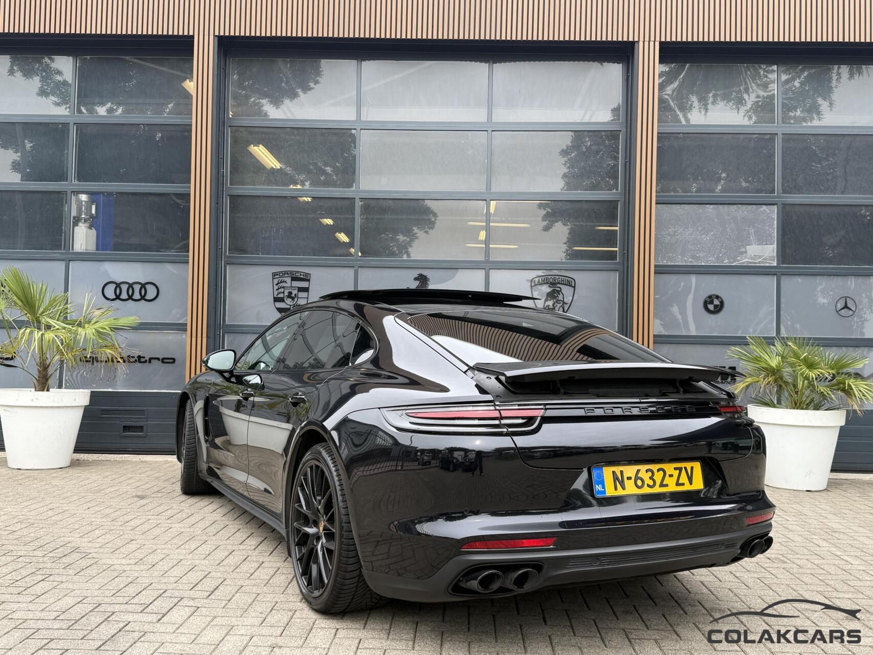 Foto van Porsche Panamera 4