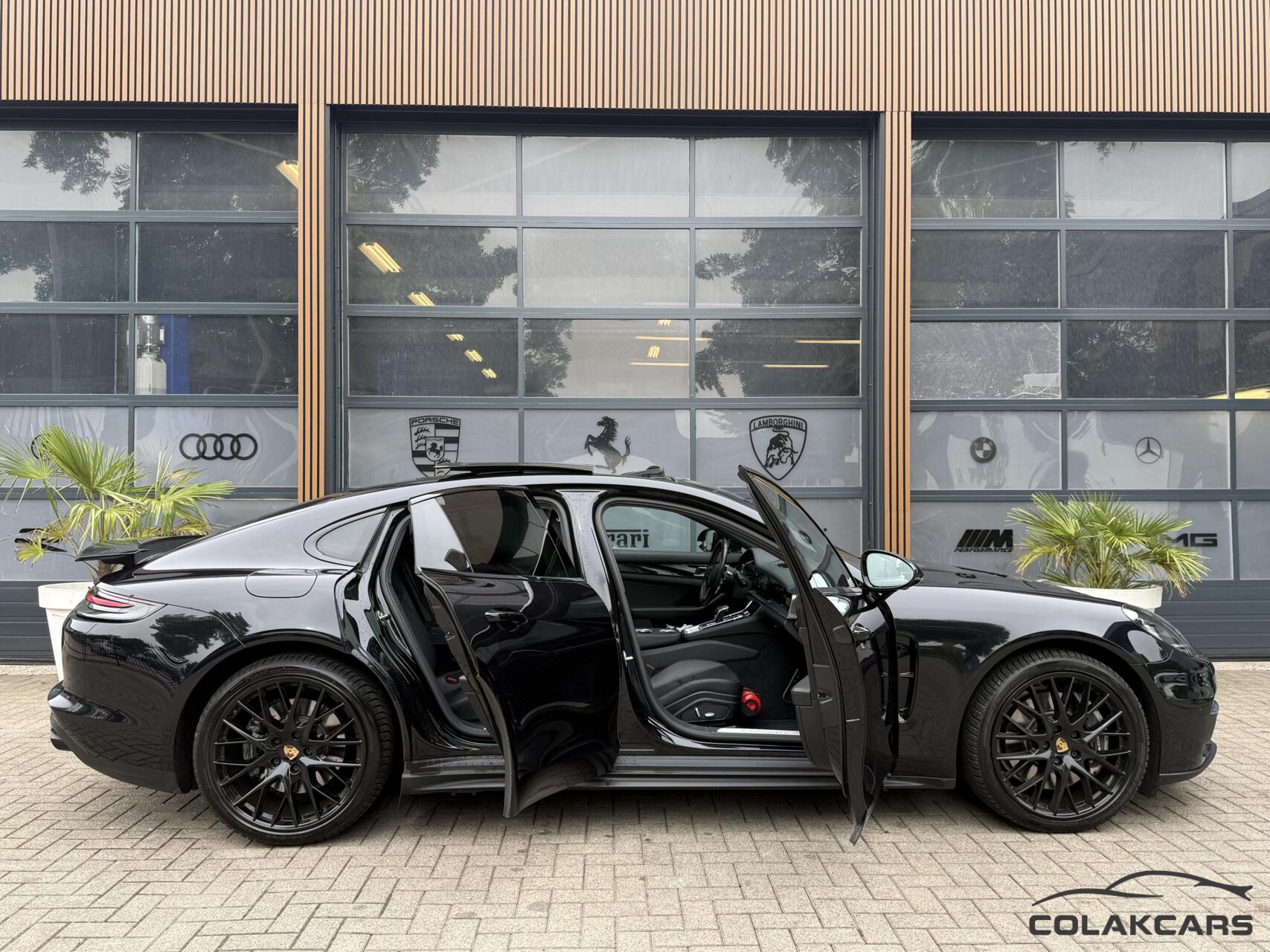 Foto van Porsche Panamera 4