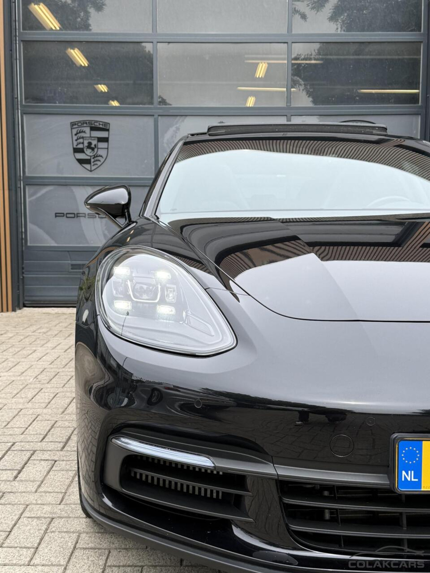 Foto van Porsche Panamera 4