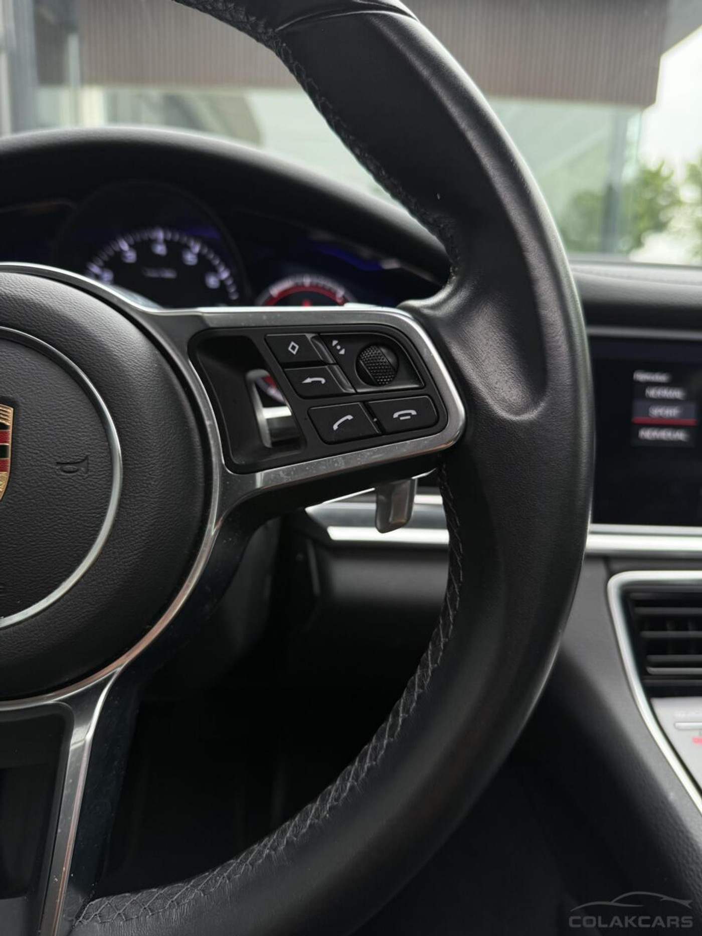 Foto van Porsche Panamera 4