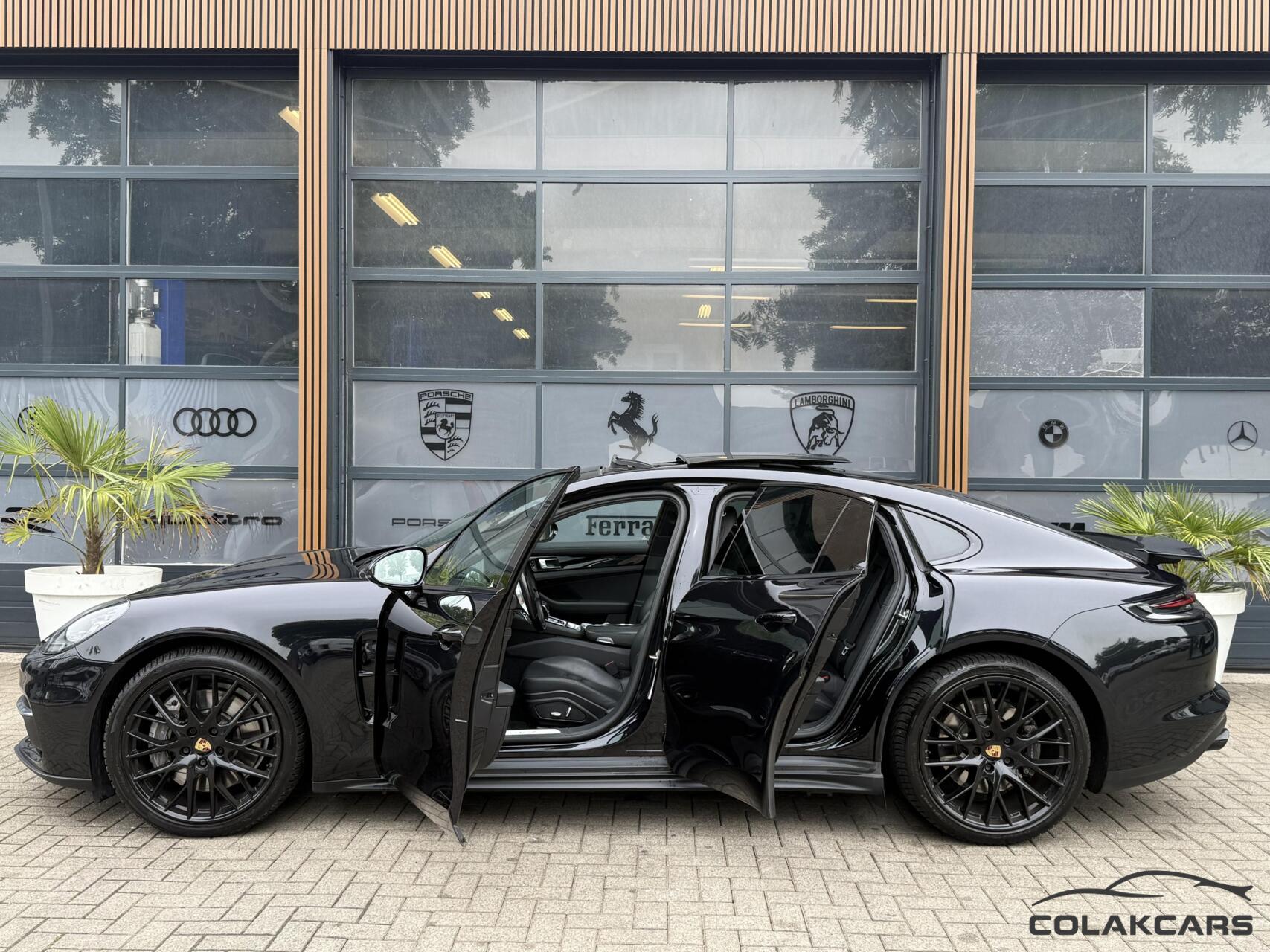 Foto van Porsche Panamera 4