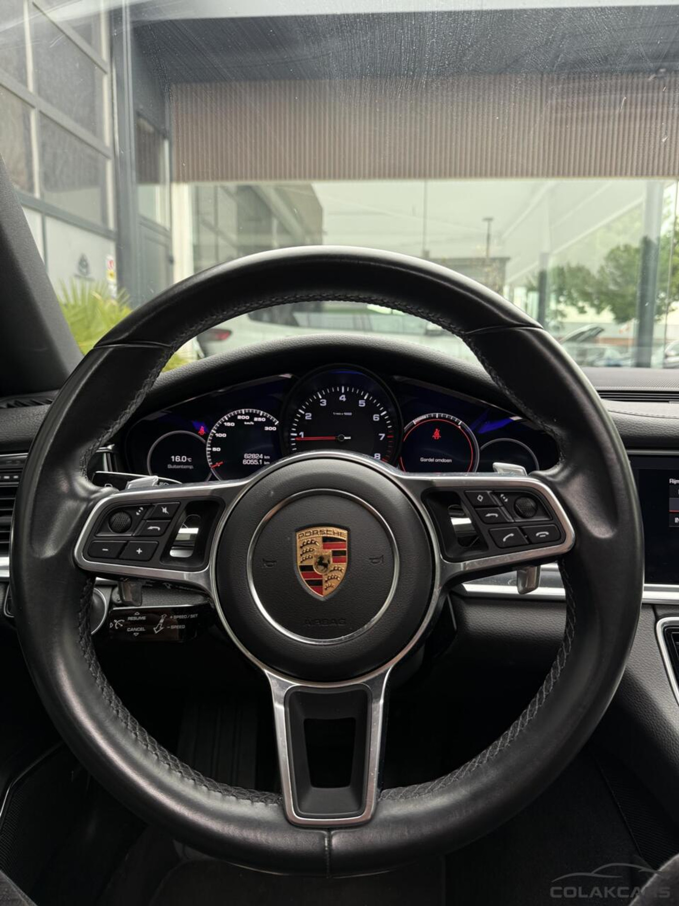 Foto van Porsche Panamera 4