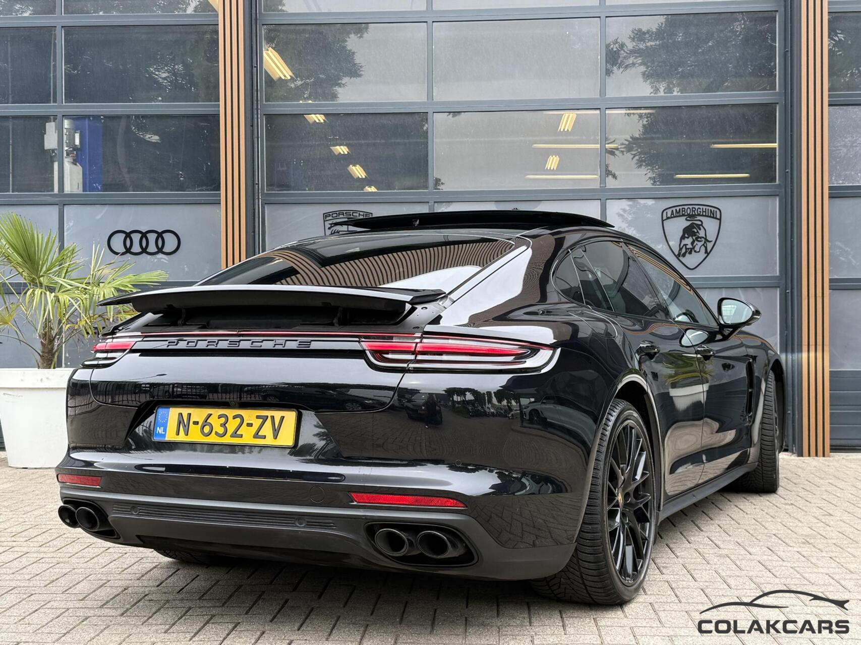 Foto van Porsche Panamera 4