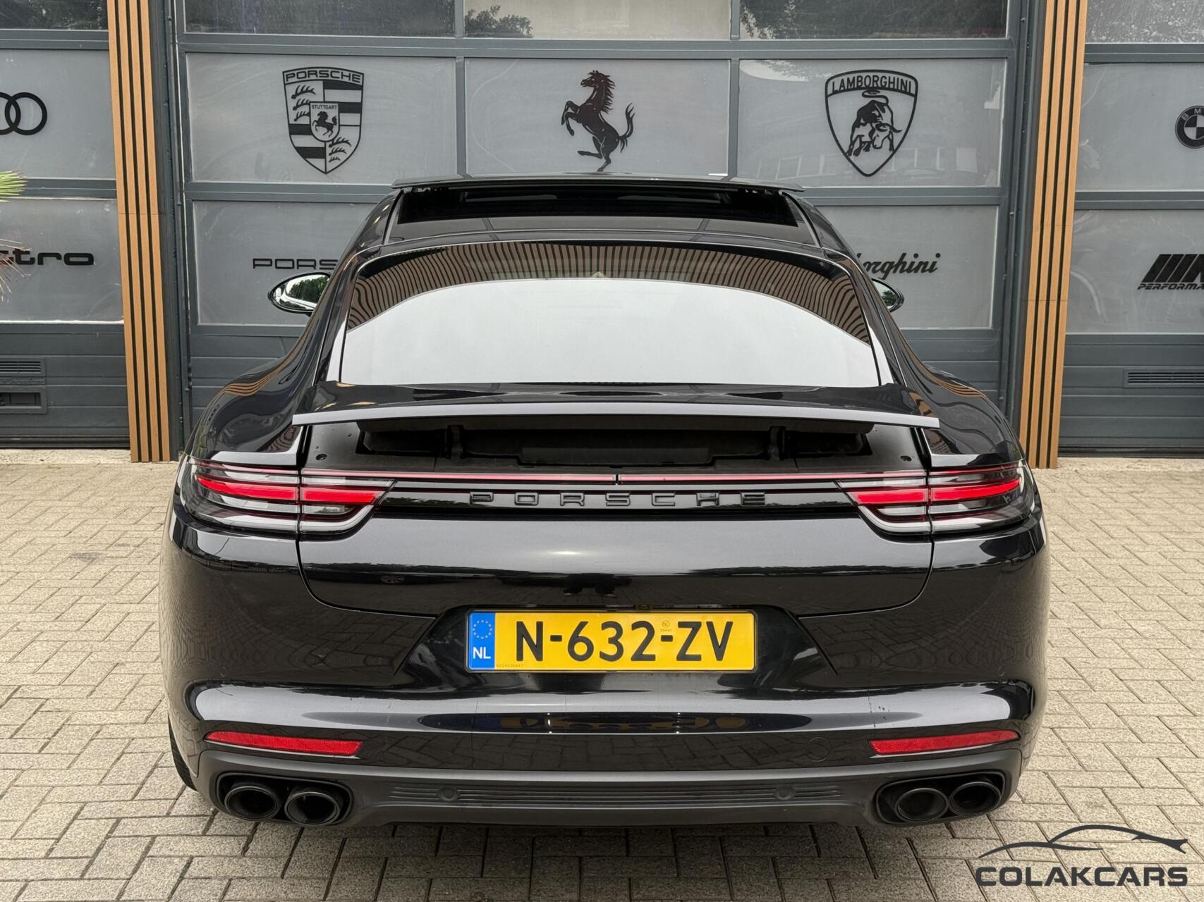 Foto van Porsche Panamera 4