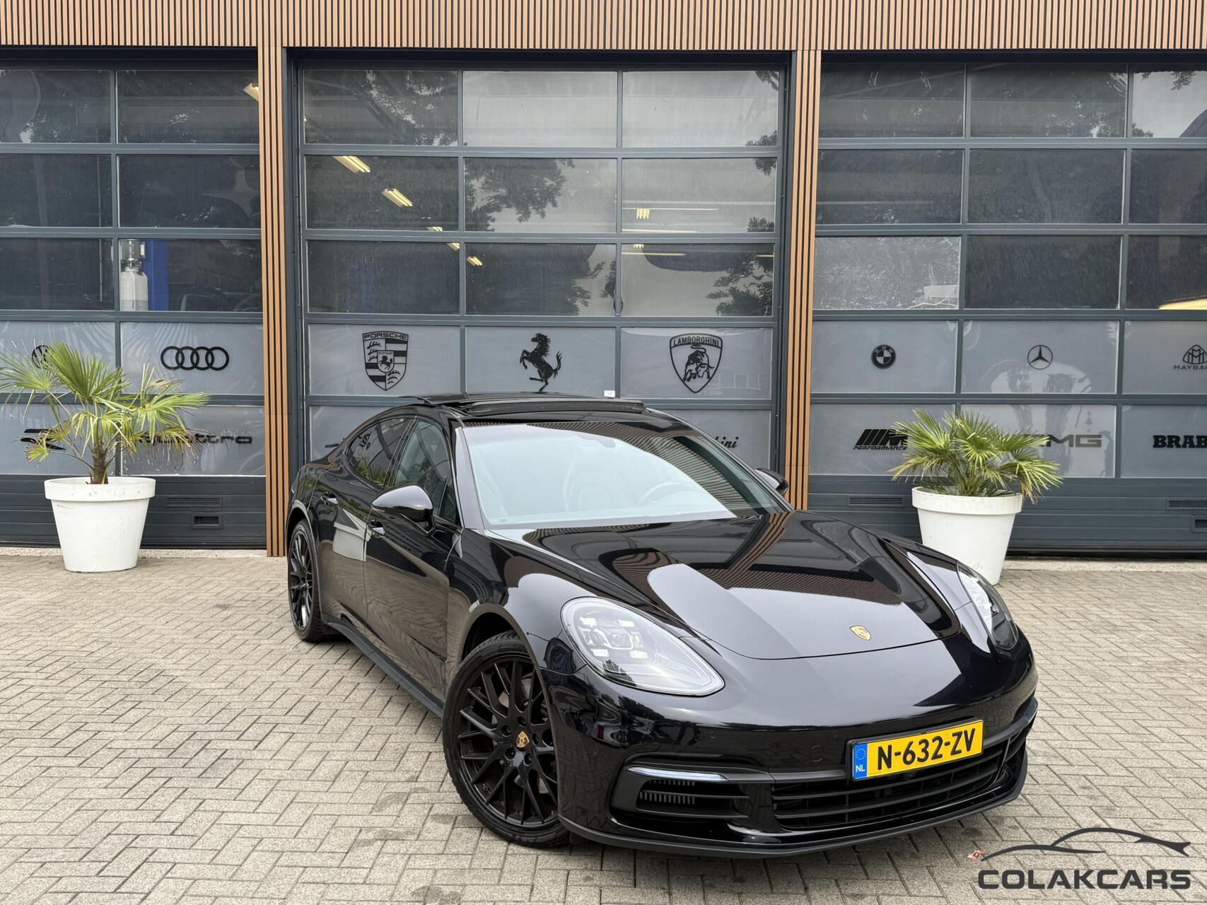 Foto van Porsche Panamera 4