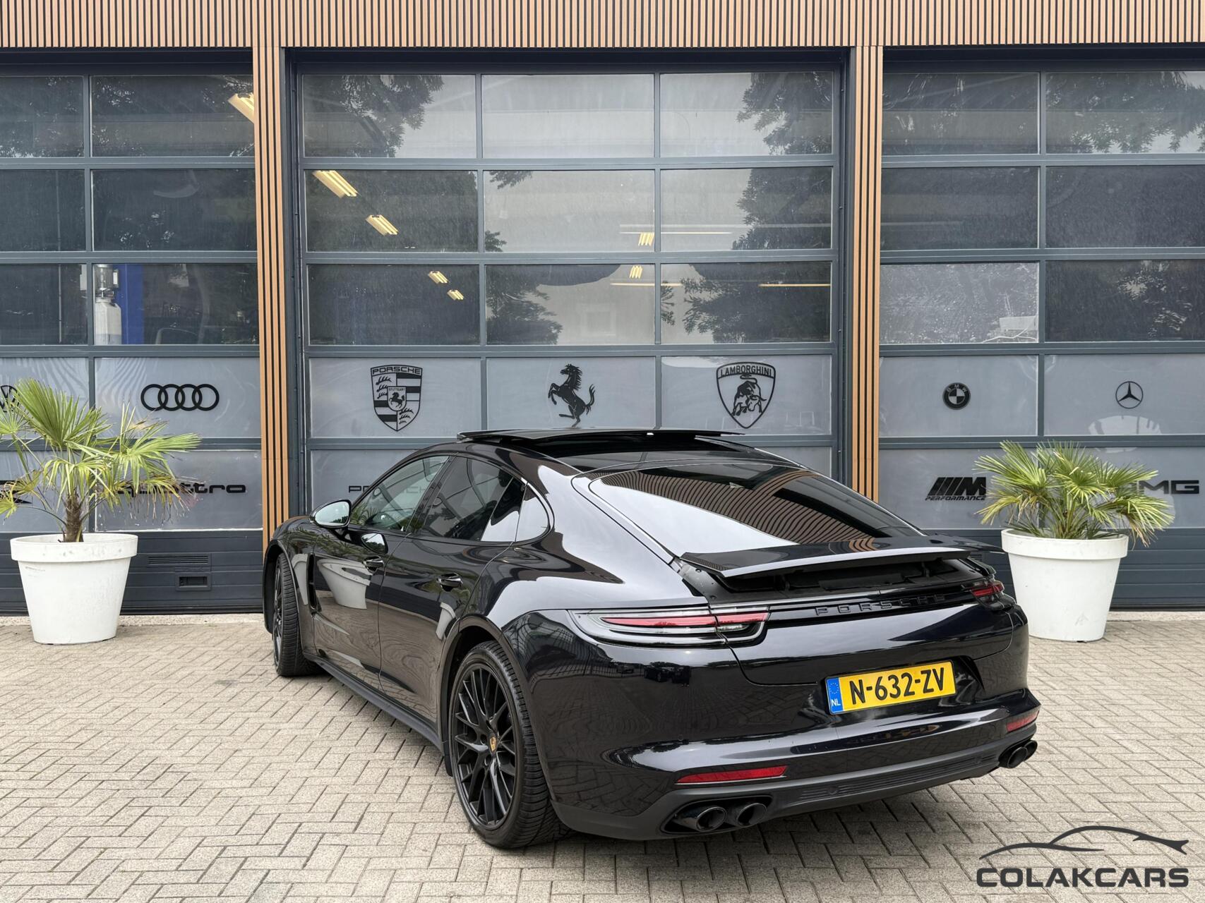Foto van Porsche Panamera 4