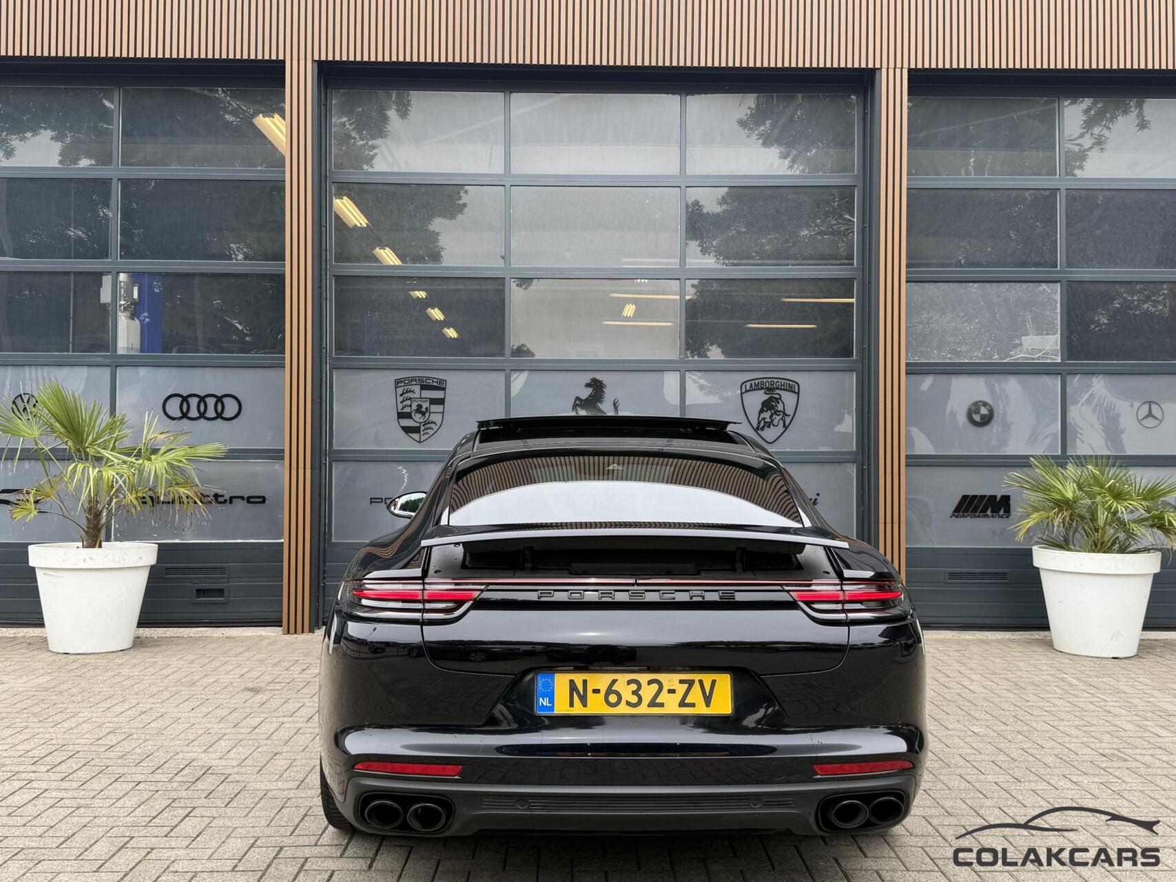 Foto van Porsche Panamera 4