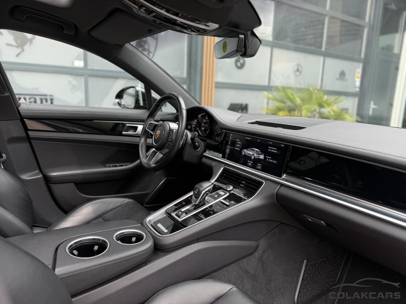 Foto van Porsche Panamera 4