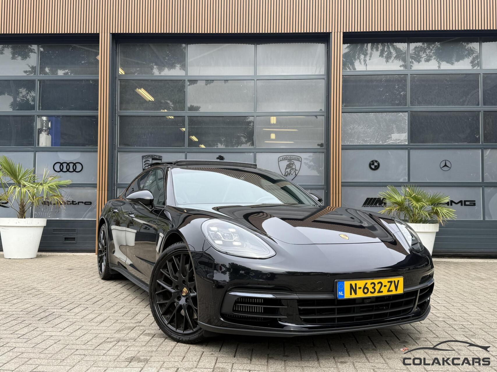 Foto van Porsche Panamera 4