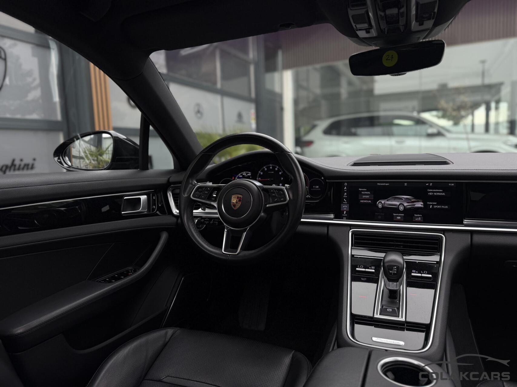 Foto van Porsche Panamera 4
