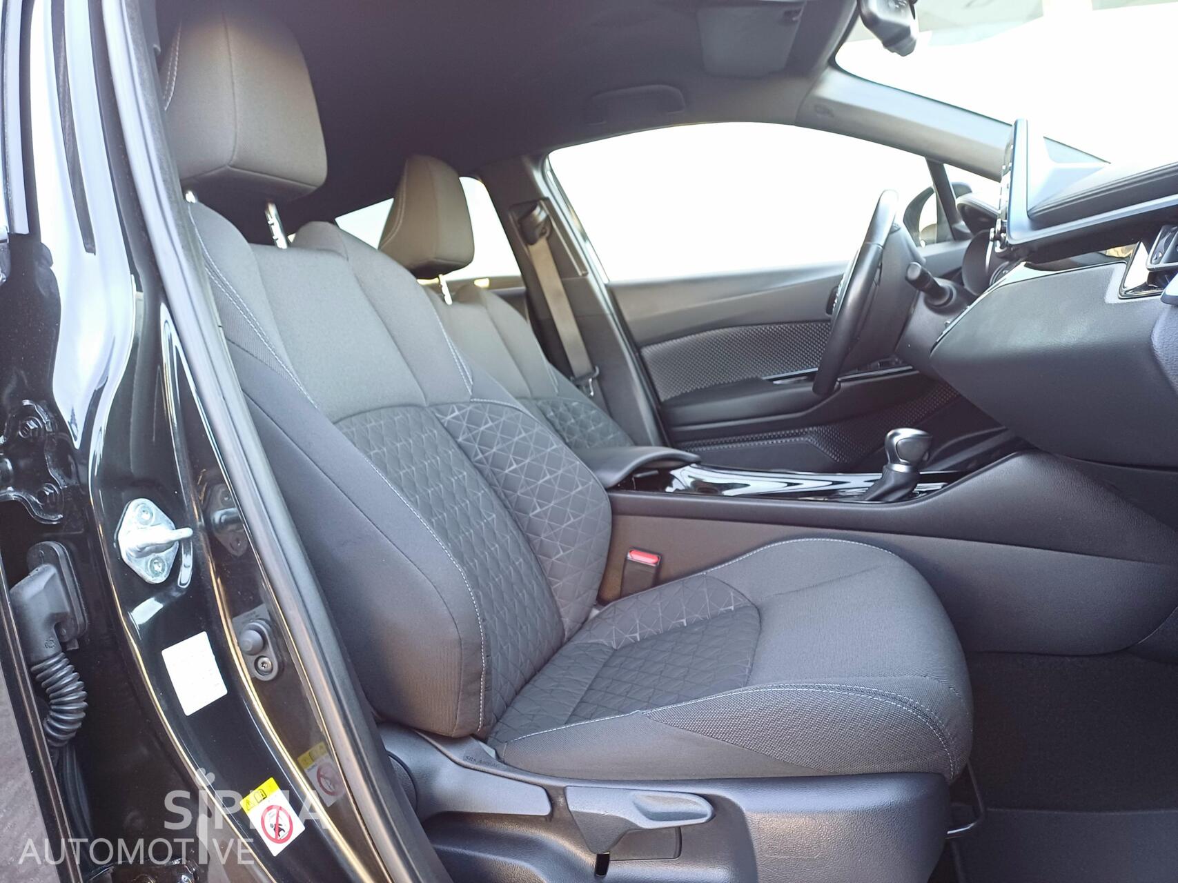 Foto van Toyota Toyota C-hr