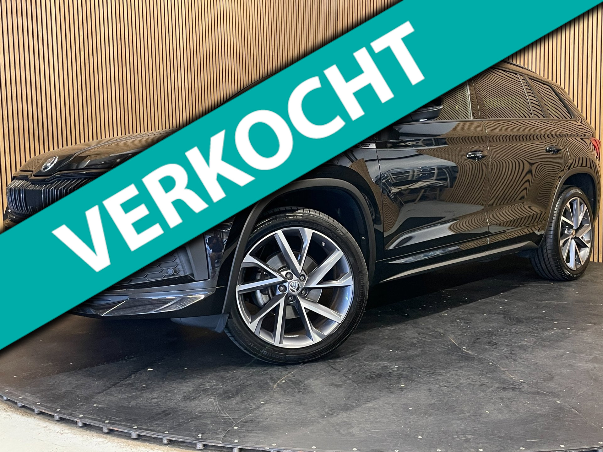 Skoda Kodiaq 1.5 TSI Sportline Business|ACC|CARPLAY|CAMERA|STOEL+STUURVERWING|ELEK.INTERIEUR+TREKHAAK|NAP|NL|INCL.BTW|1e EIGENAAR| 2022 - voorkant
