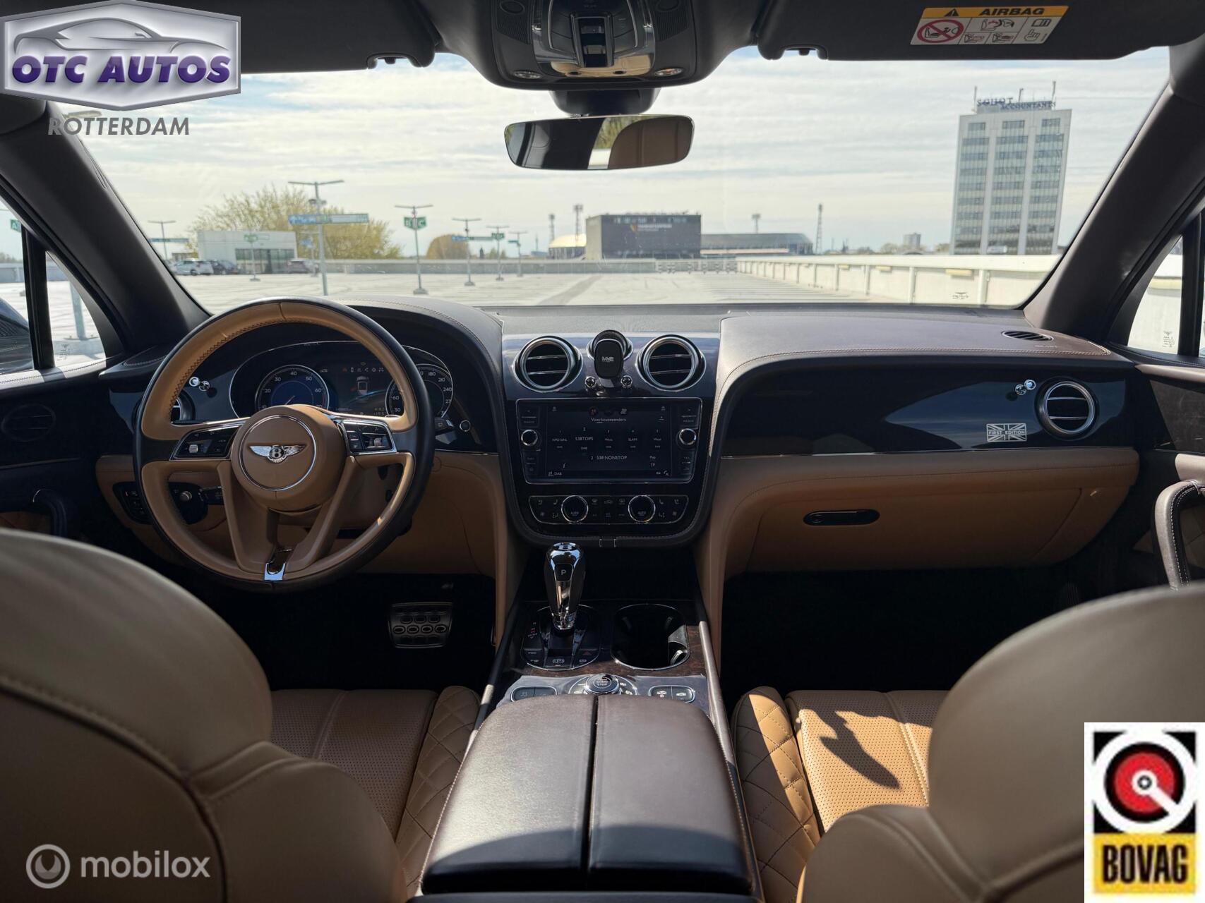 Foto van Bentley Bentayga
