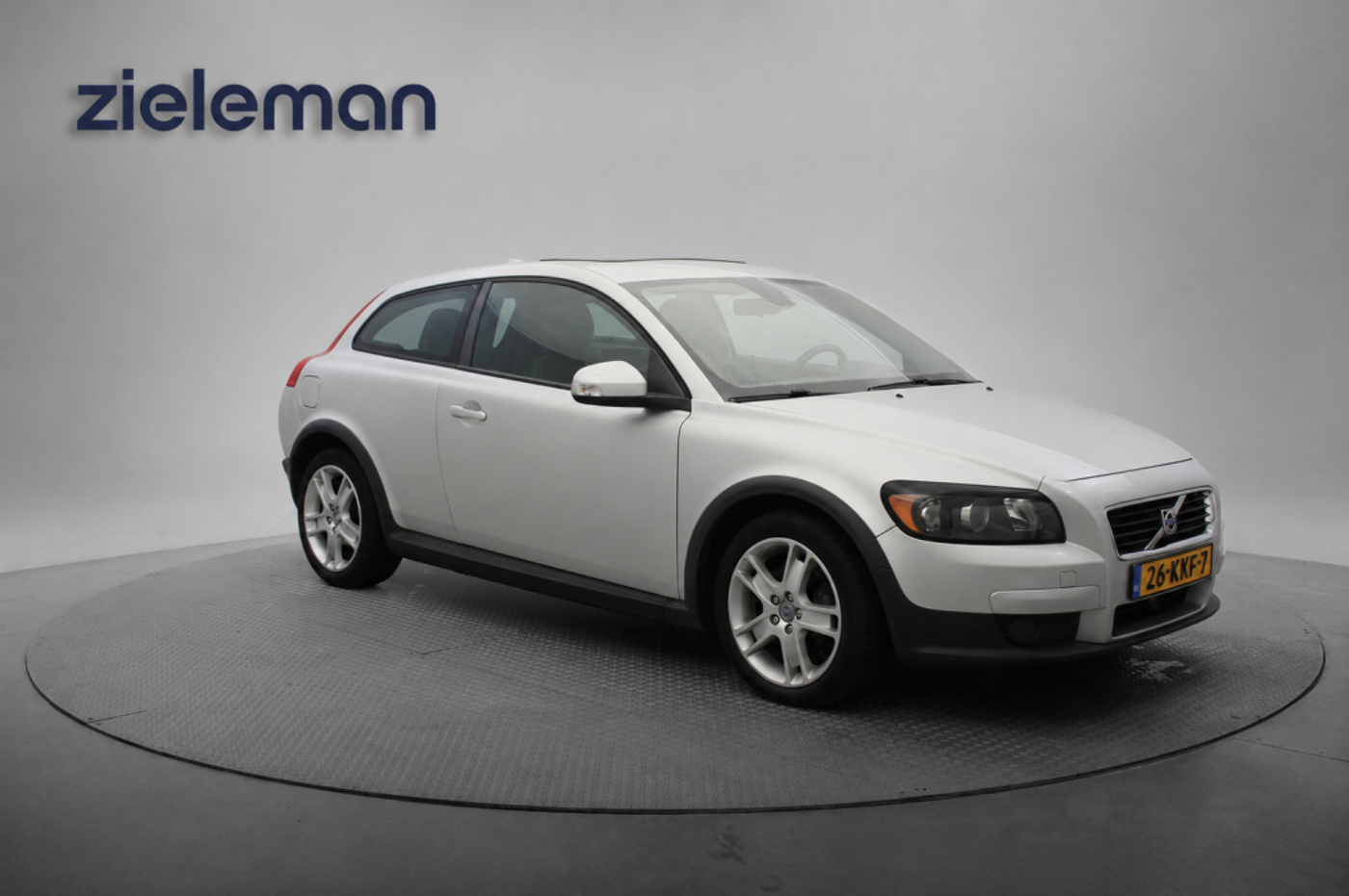 Volvo C30 1.8 Sport - Schuif- kanteldak, Cruise, Clima, Trekhaak 2010 - voorkant