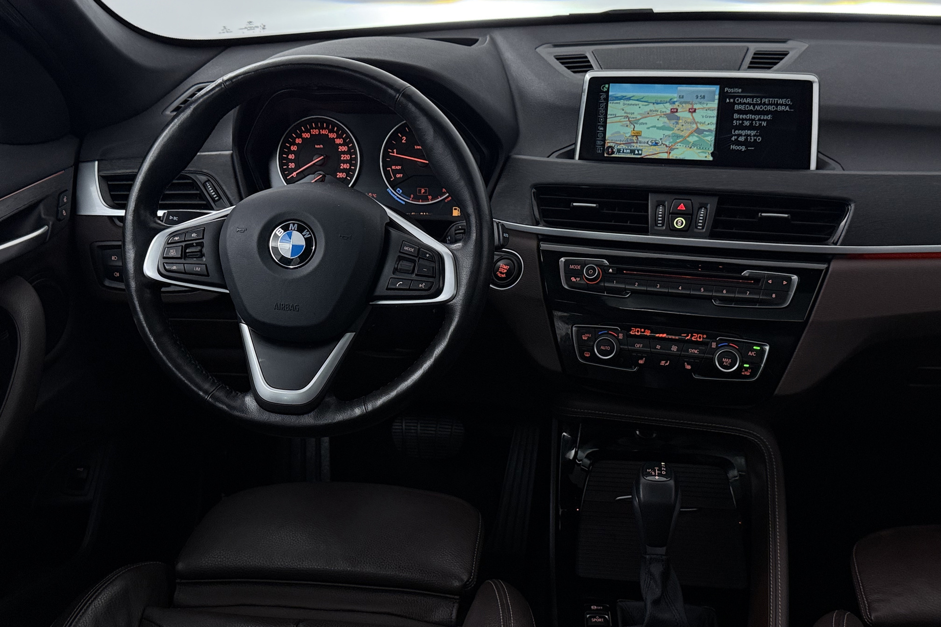 Foto van BMW X1 Sdrive20i