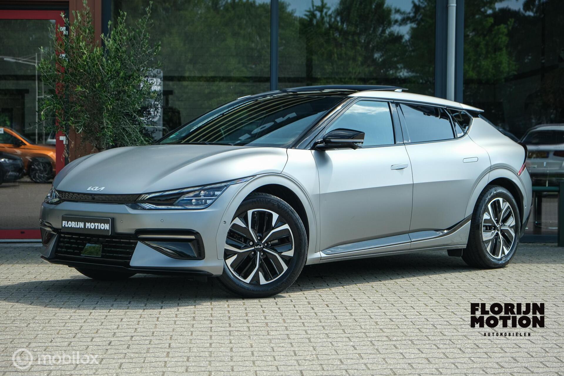 Kia Ev6 GT-Line 77.4 kWh | Pano | Trekhaak | Meridiaan | Stoelverwarming en ventilatie | Stuurwielverwarming | 1e eigenaar | BTW-er | Ambient | HUD | ACC 2022 - voorkant