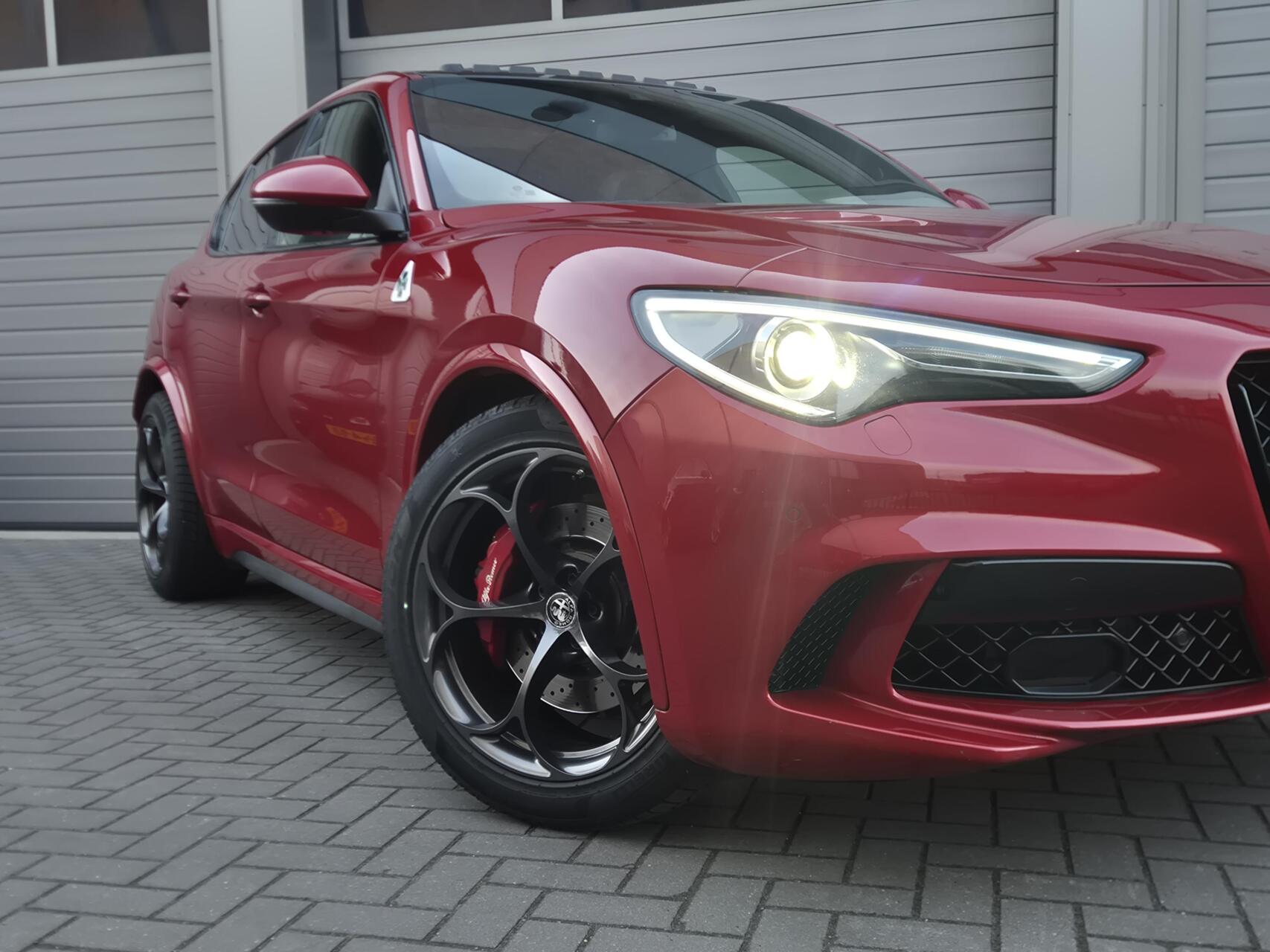 Foto van Alfa Romeo Stelvio Quadrifoglio