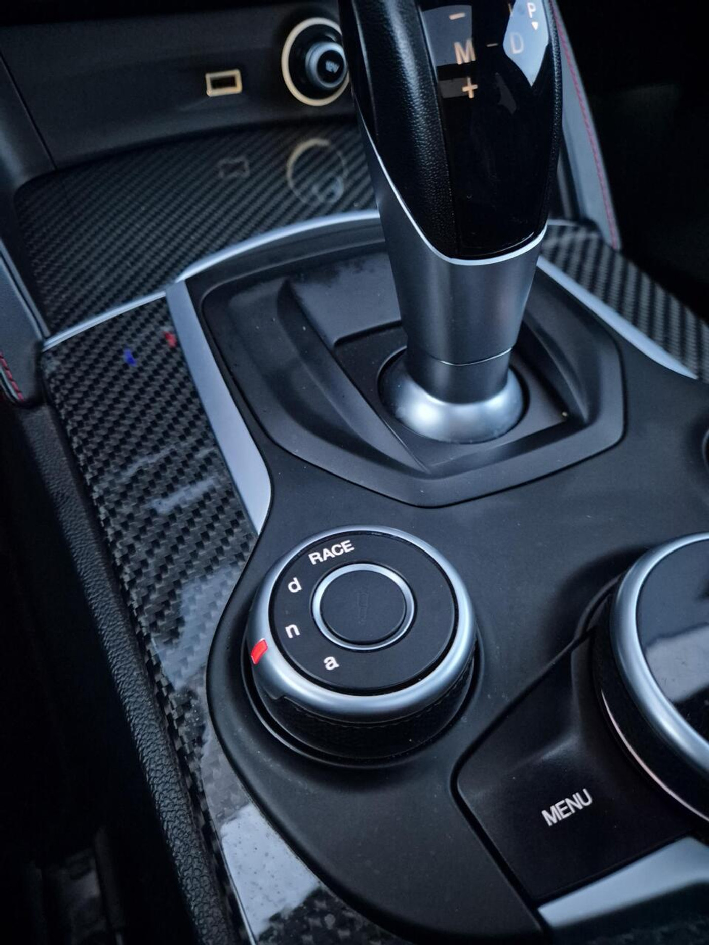 Foto van Alfa Romeo Stelvio Quadrifoglio