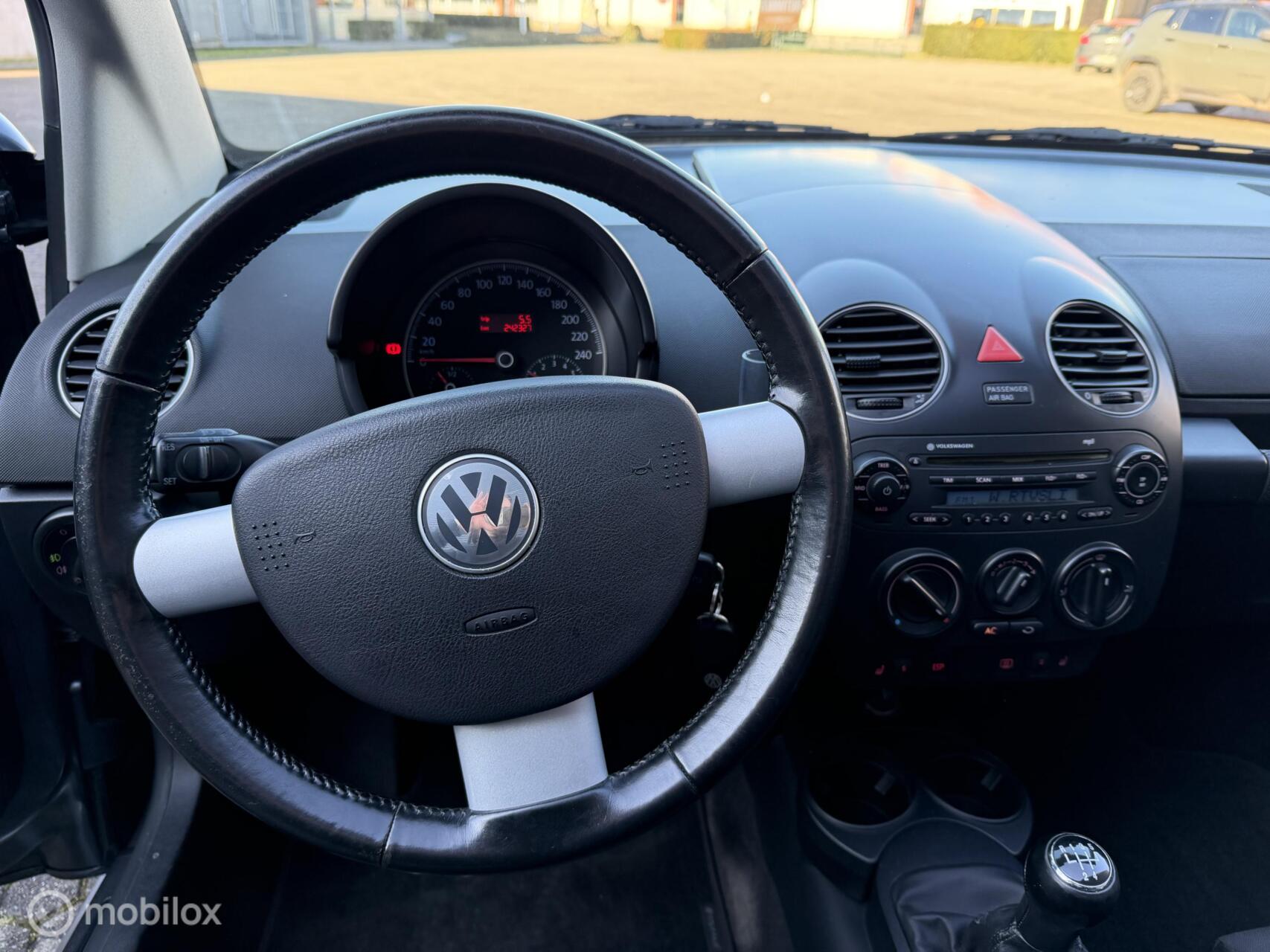 Foto van Volkswagen New Beetle Cabriolet