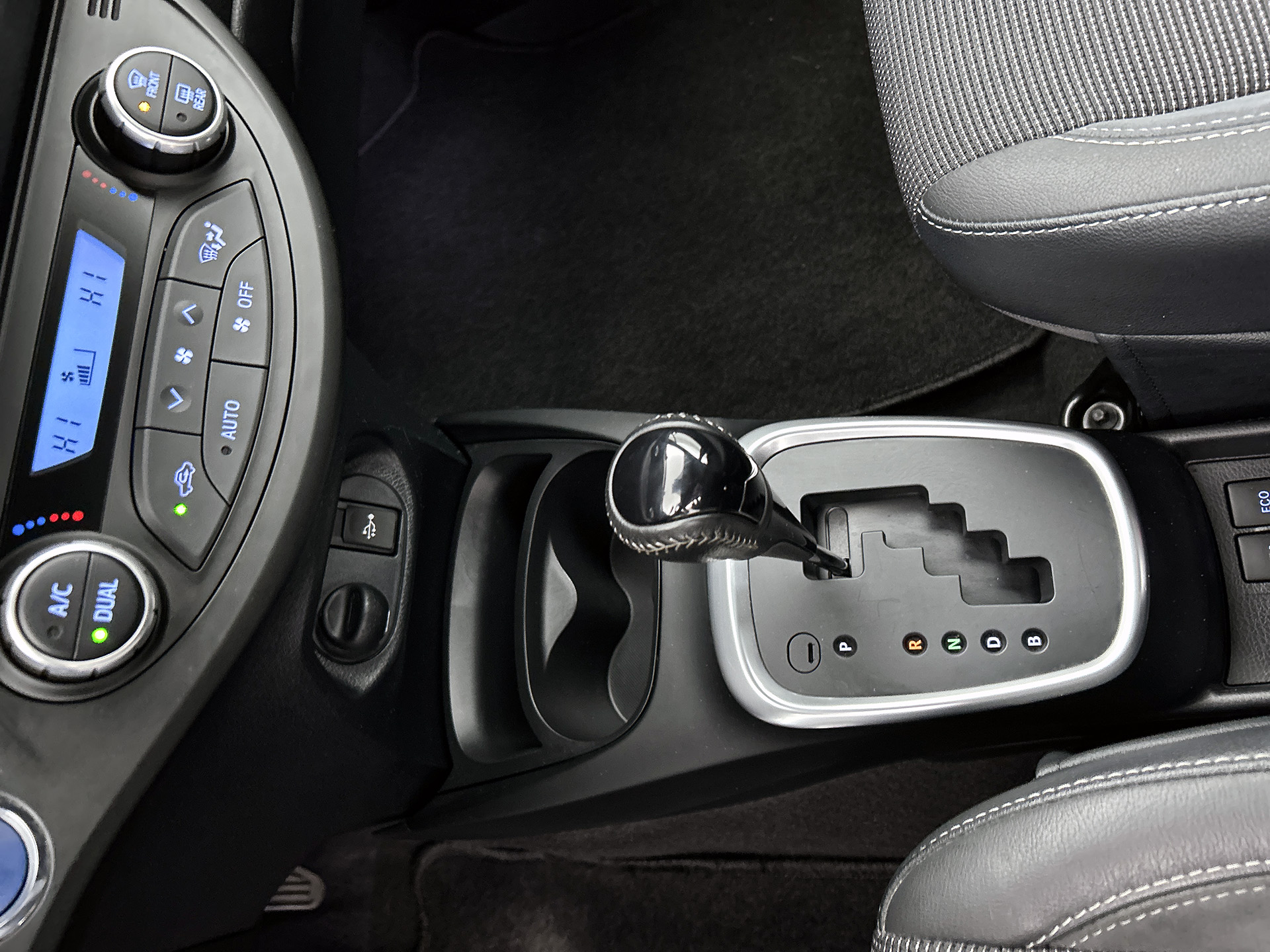 Foto van Toyota Toyota Yaris Hybrid
