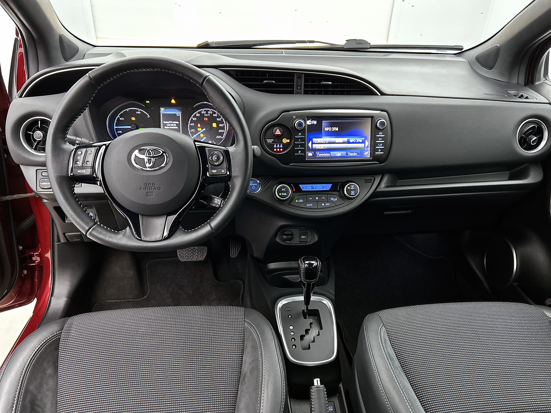 Foto van Toyota Toyota Yaris Hybrid