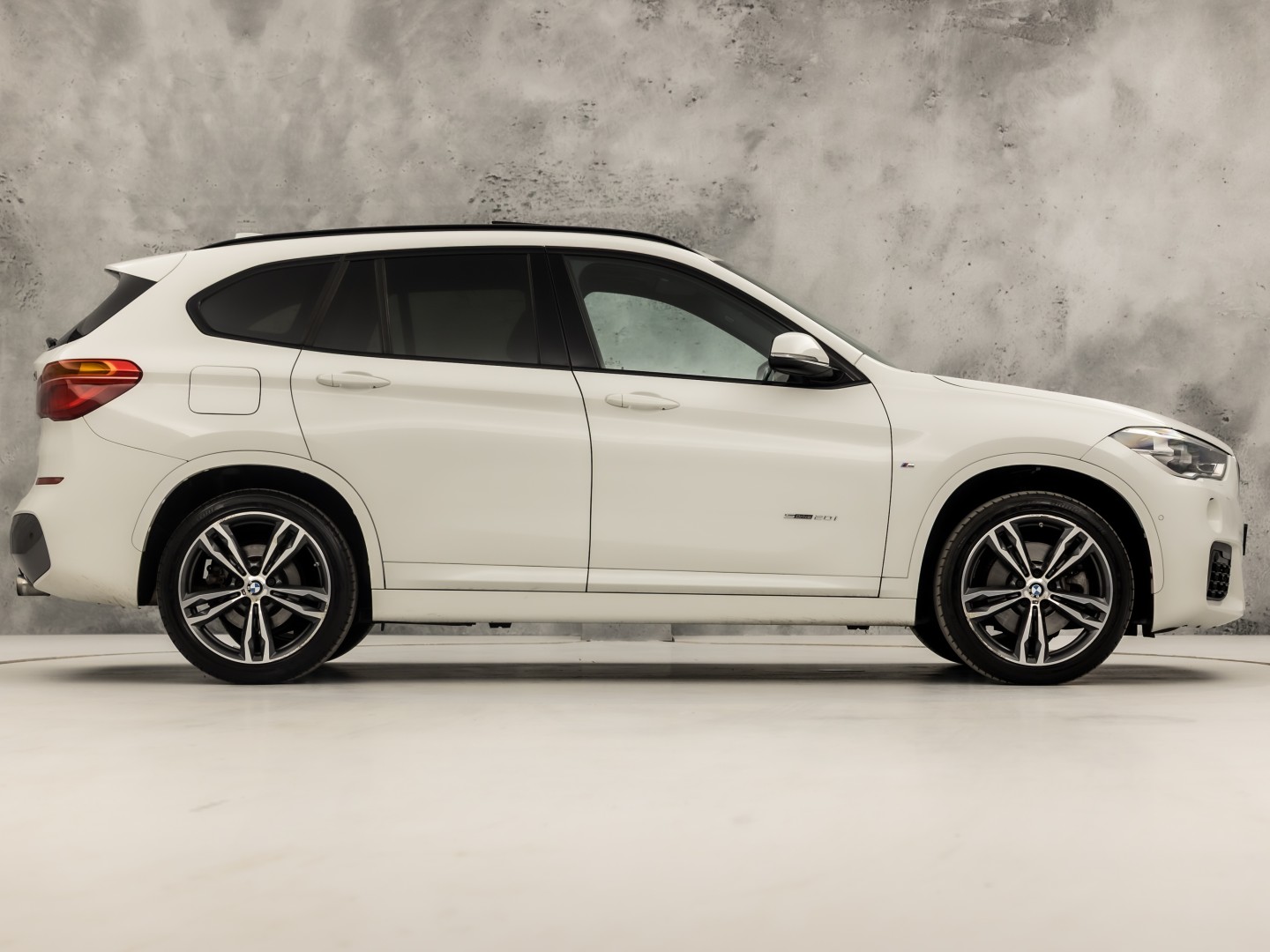 Foto van BMW X1 Sdrive20i
