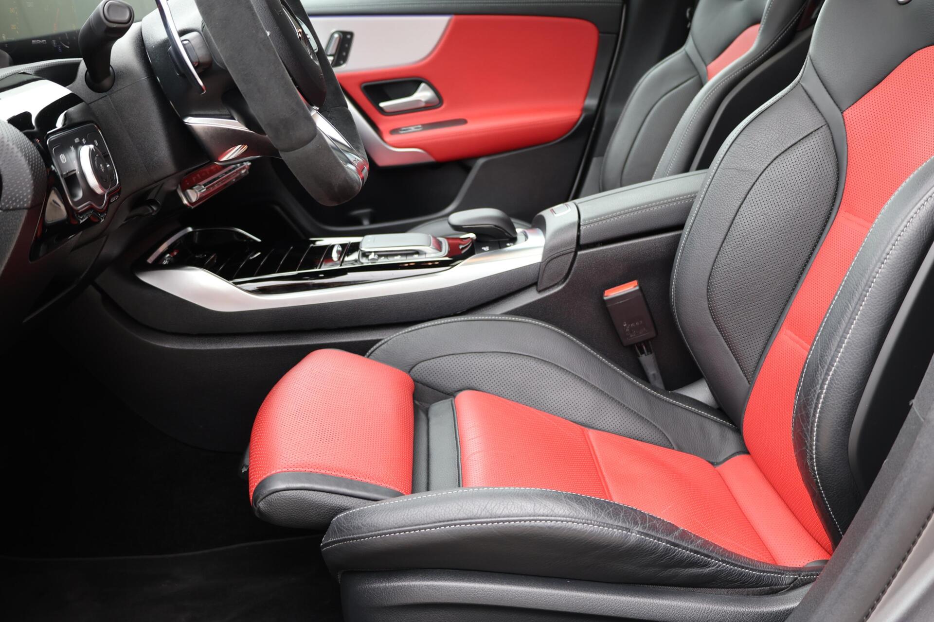 Foto van Mercedes-Benz AMG Cla 35