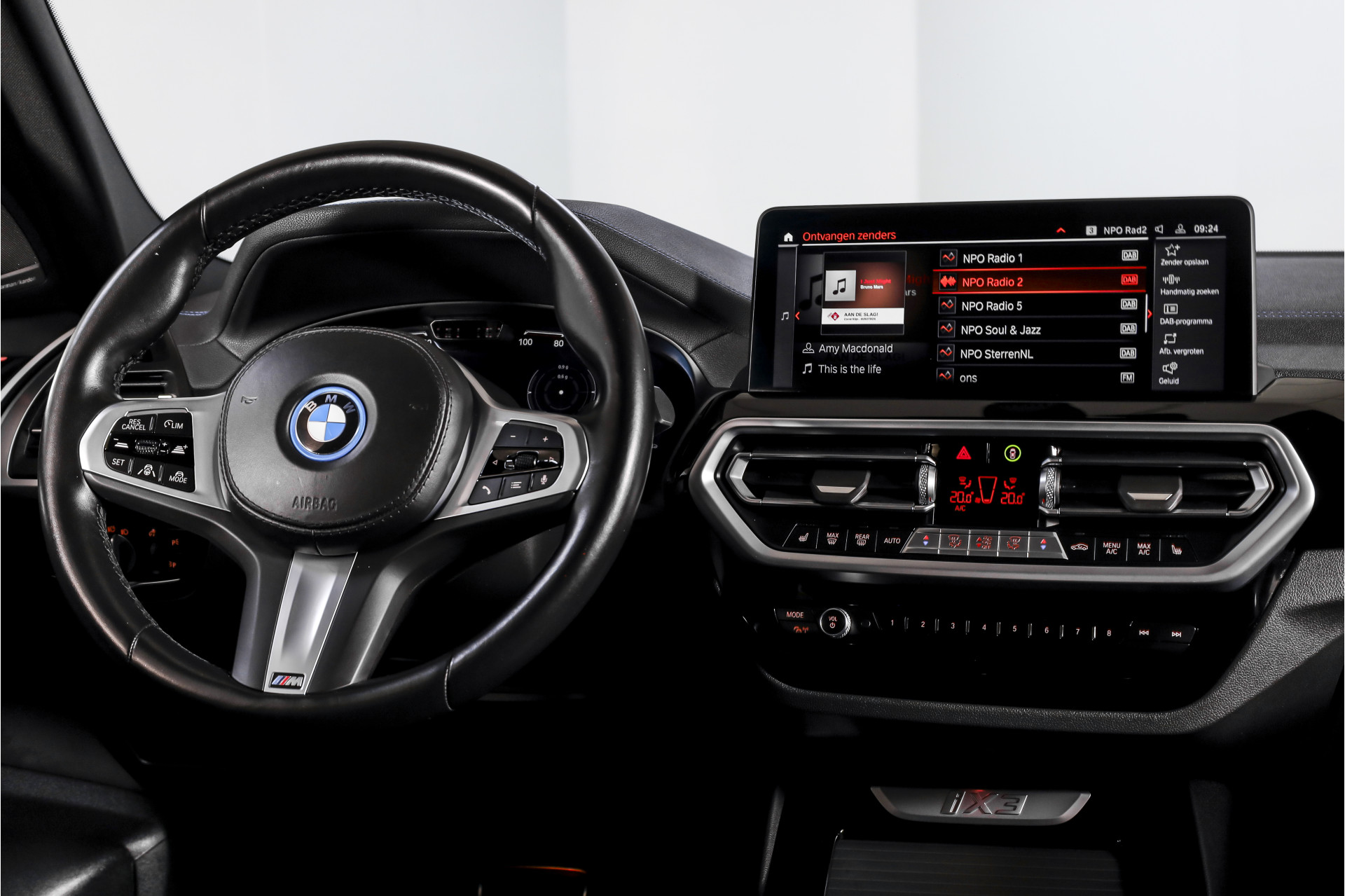 Foto van BMW Ix3