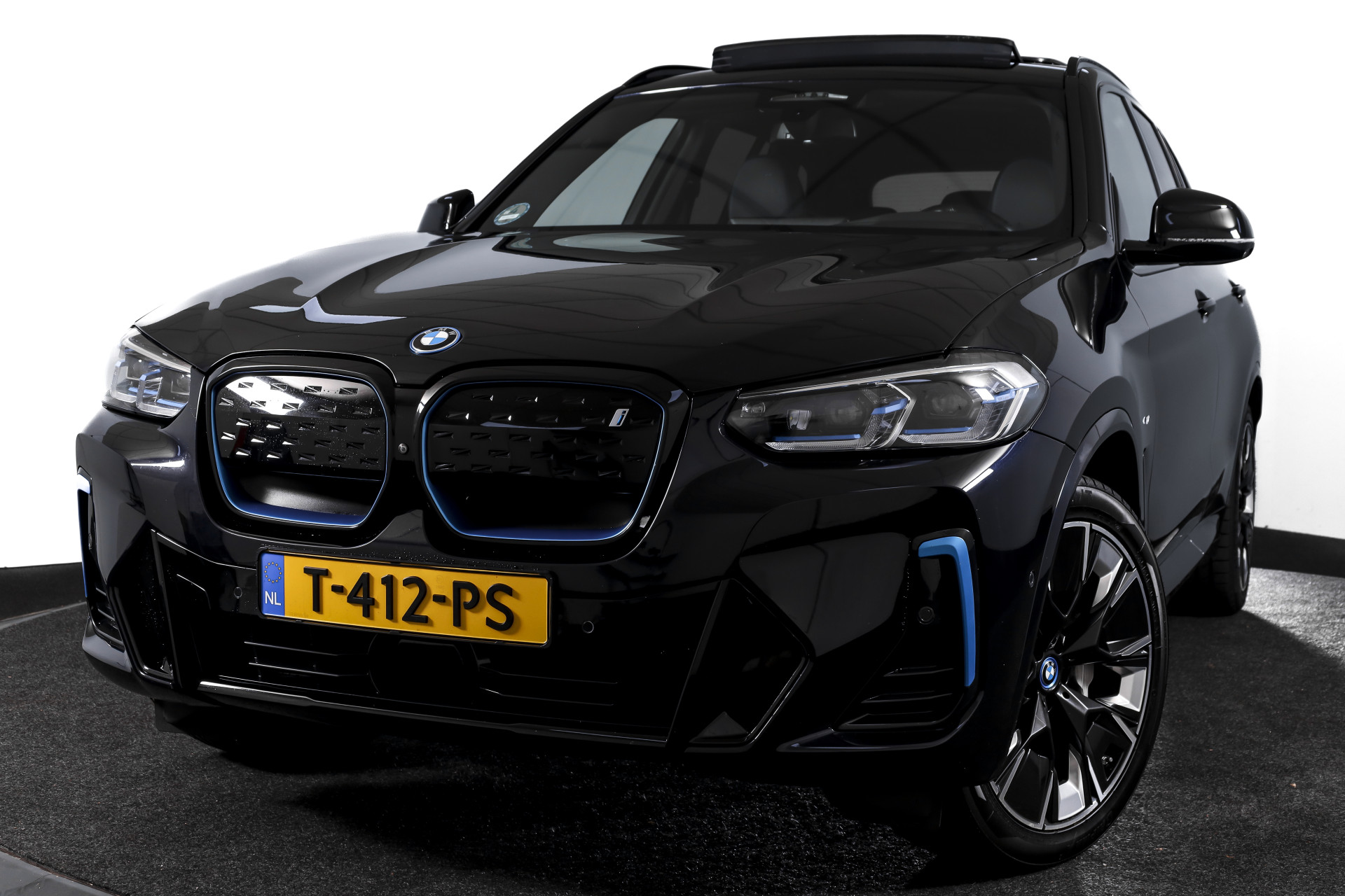 Foto van BMW Ix3