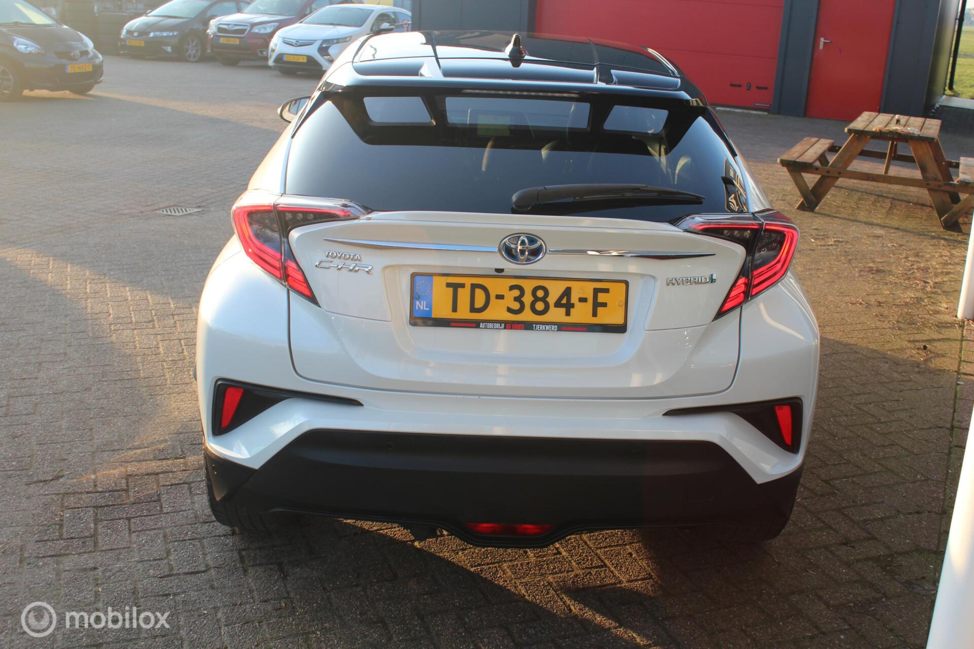 Foto van Toyota Toyota C-hr