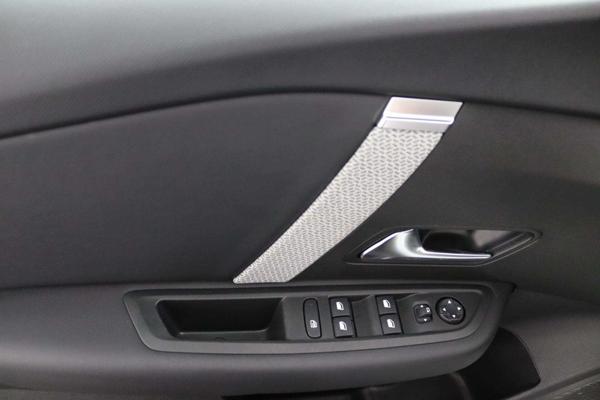 Foto van Citroen E-c4