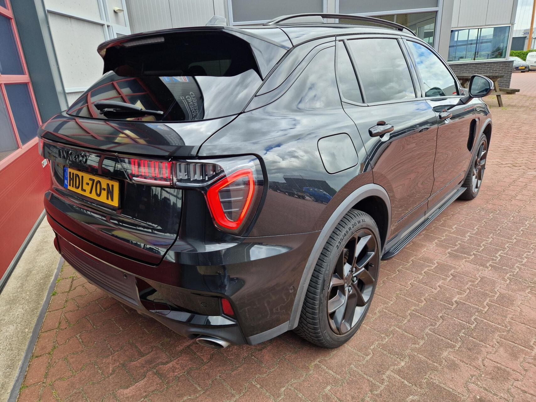 Foto van Lynk&co LYNK & Co 01