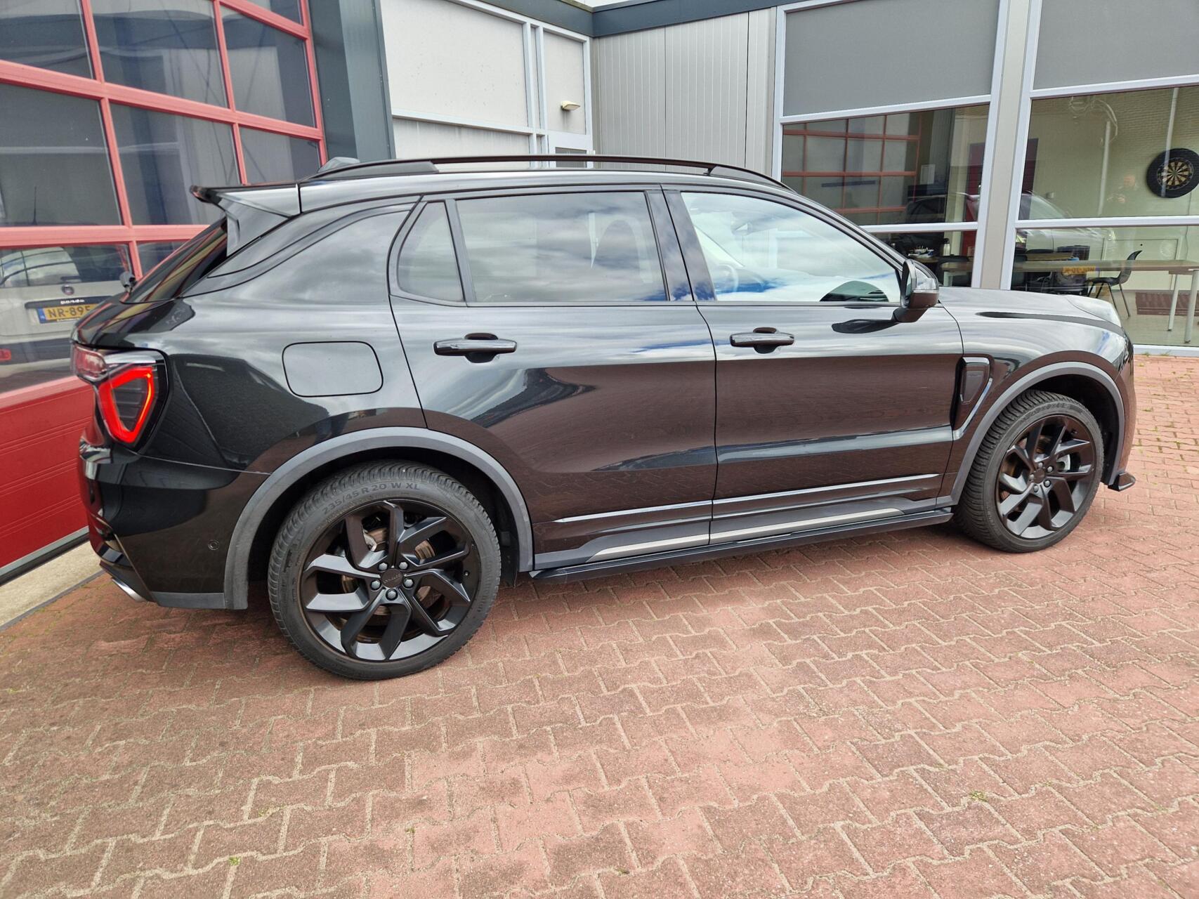 Foto van Lynk&co LYNK & Co 01