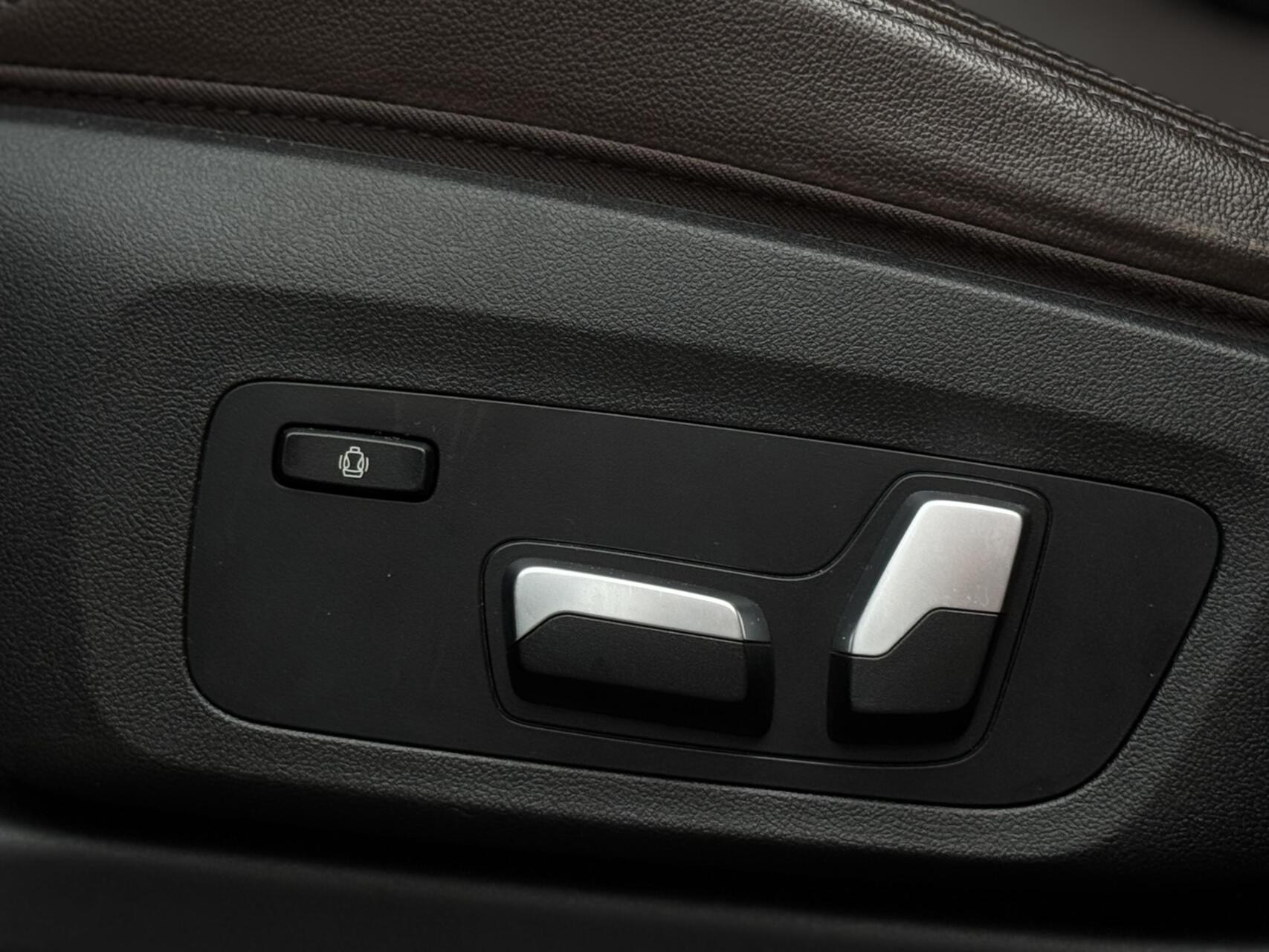 Foto van BMW X3 Xdrive30e