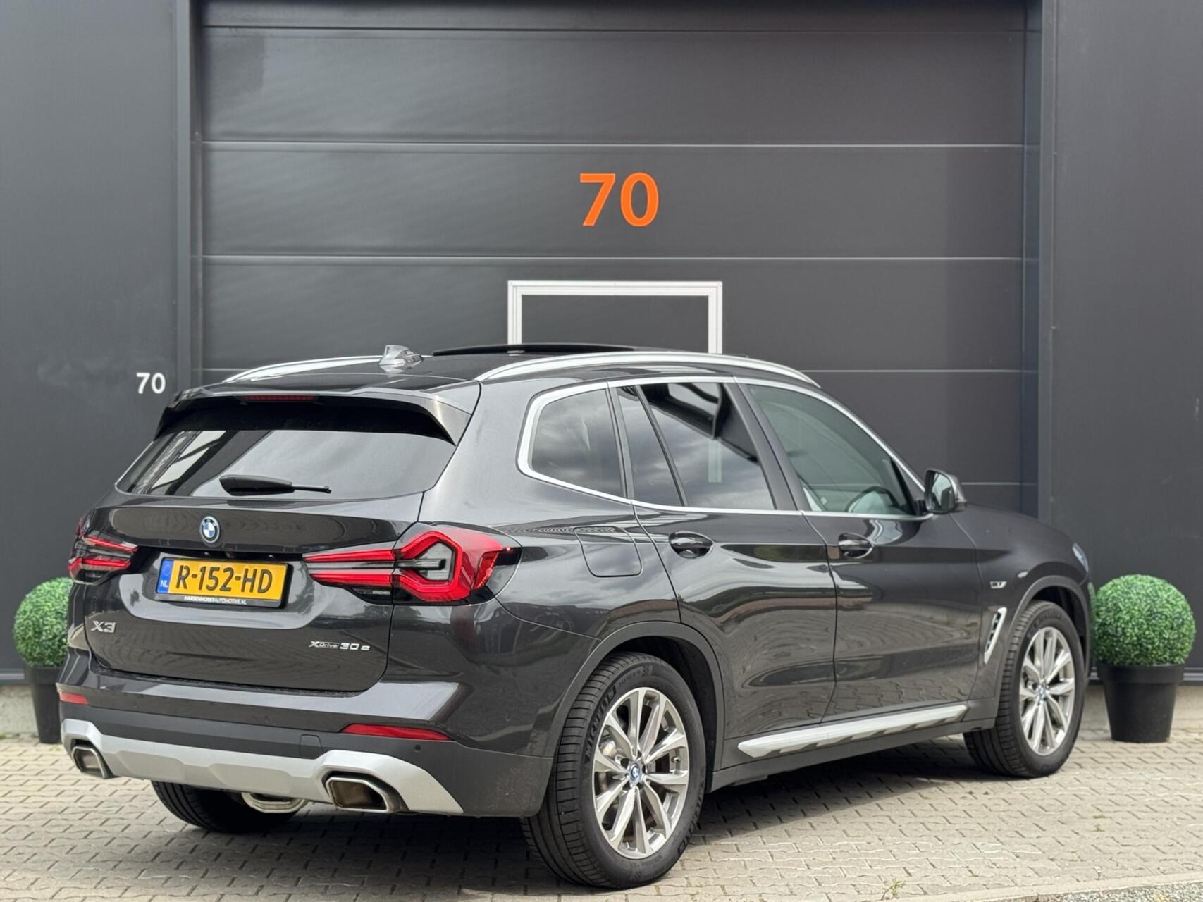 Foto van BMW X3 Xdrive30e