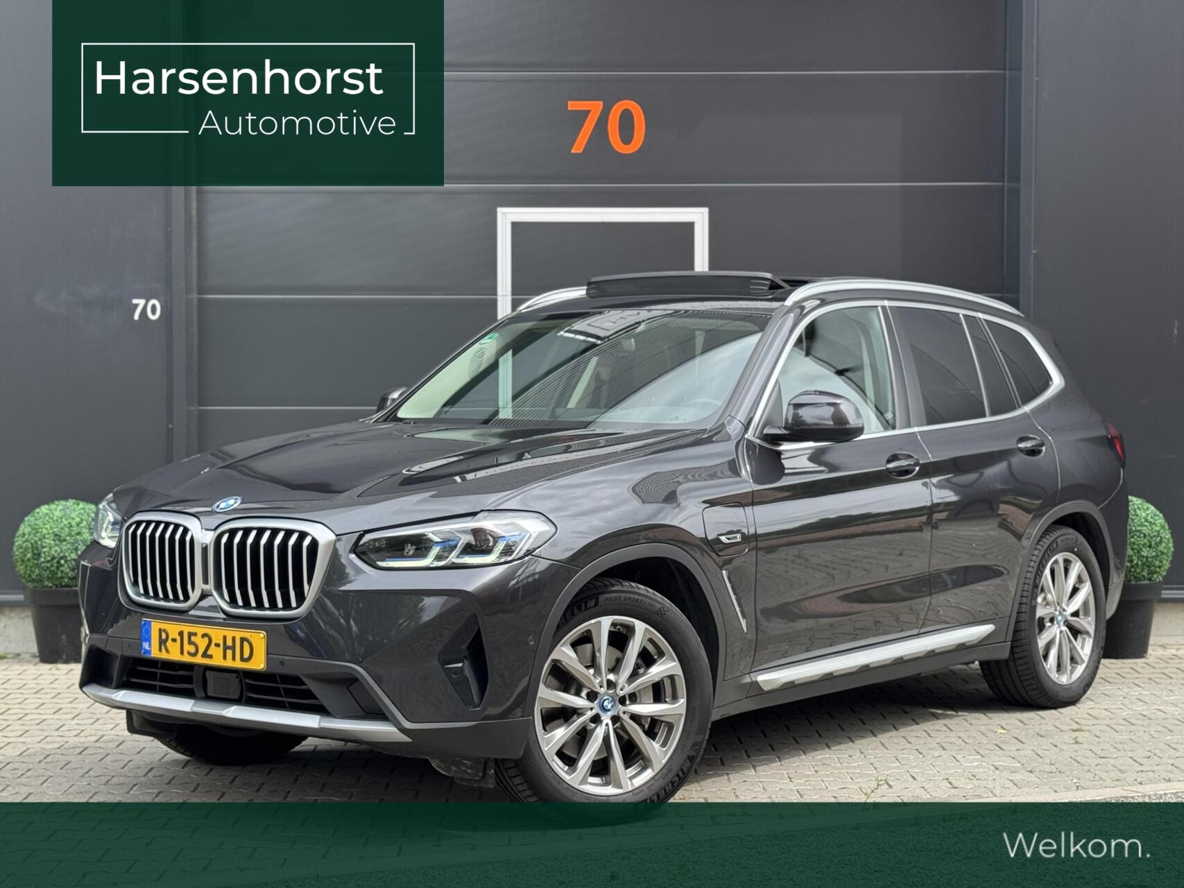 BMW X3 Xdrive30e xDrive30e Business Edition Plus | Head-up Display | Elektrische trekhaak |Panoramadak | Elektrisch verstelbare stoelen | Panoramadak | Laser koplampen 2022 - voorkant