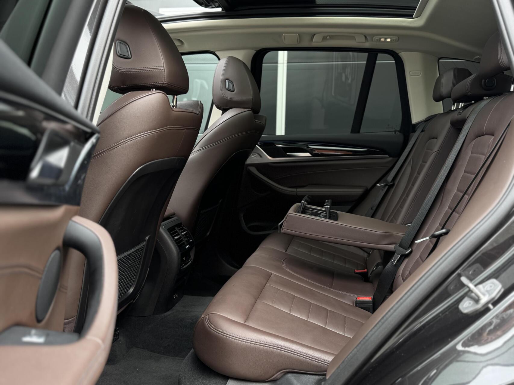 Foto van BMW X3 Xdrive30e